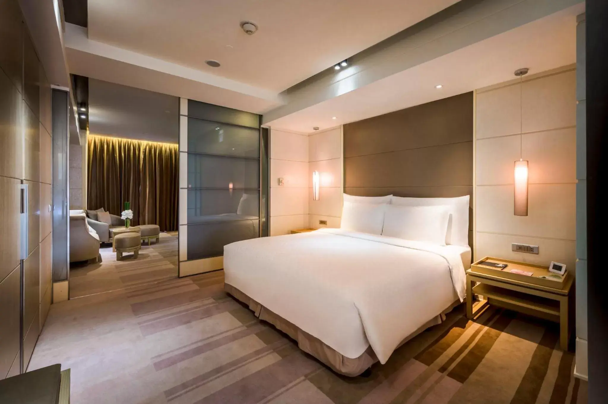Bed in Hotel Nikko Saigon