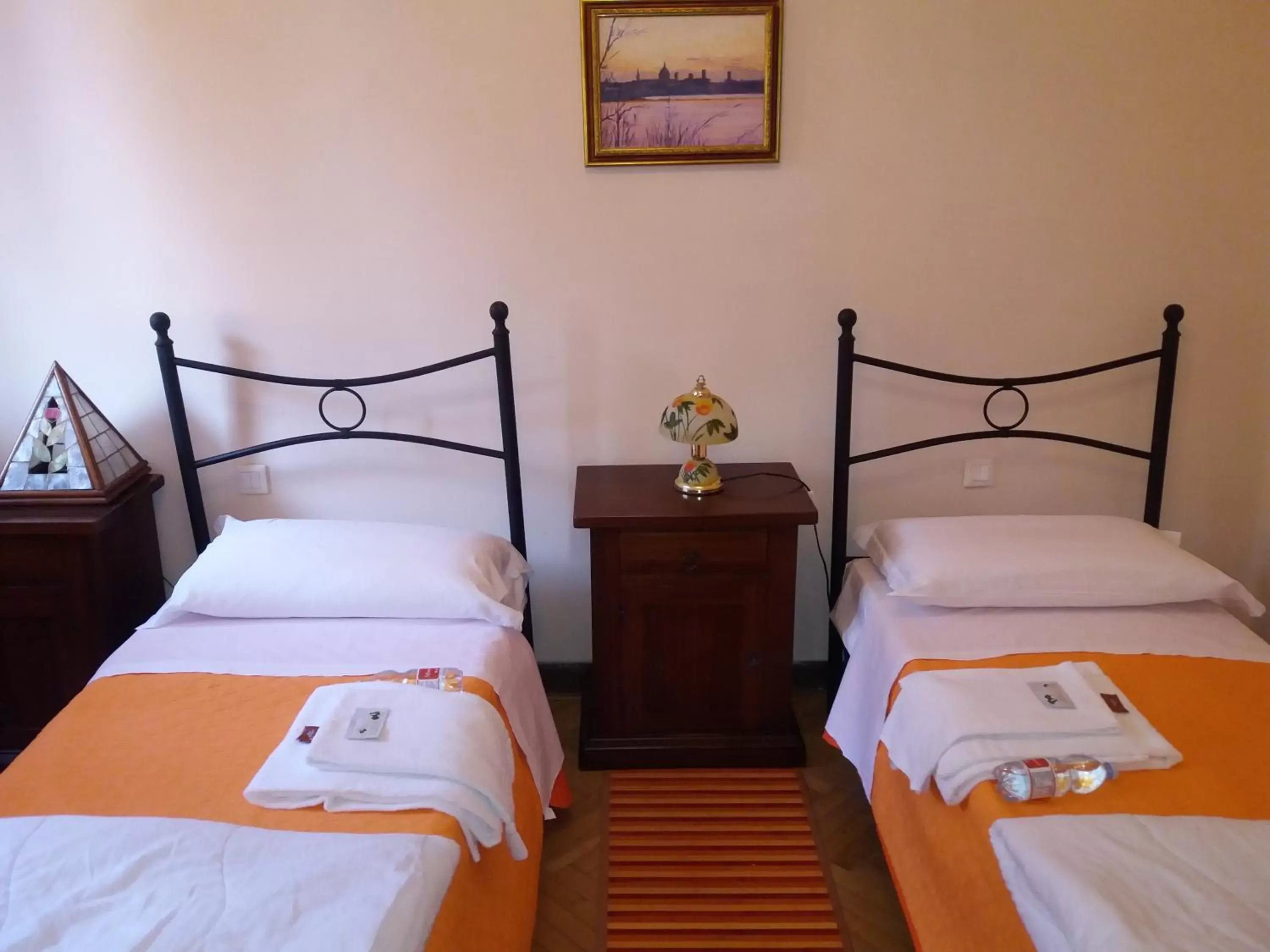 Standard Double Room with Shared Bathroom in Da Selly Standard Double Room with Shared Bathroom in Da Selly