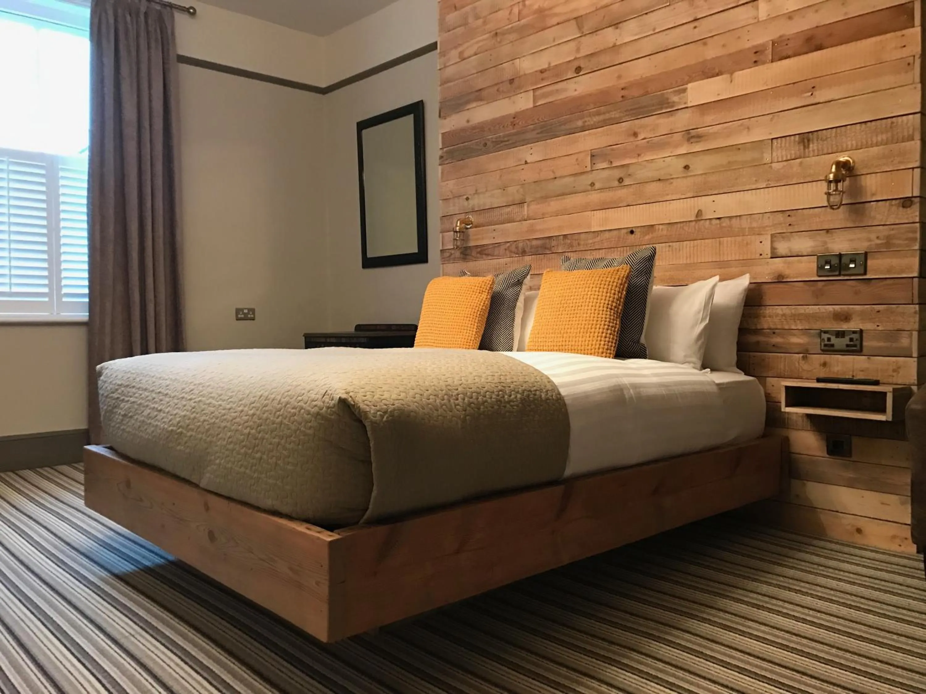 Bed in The Southern Belle