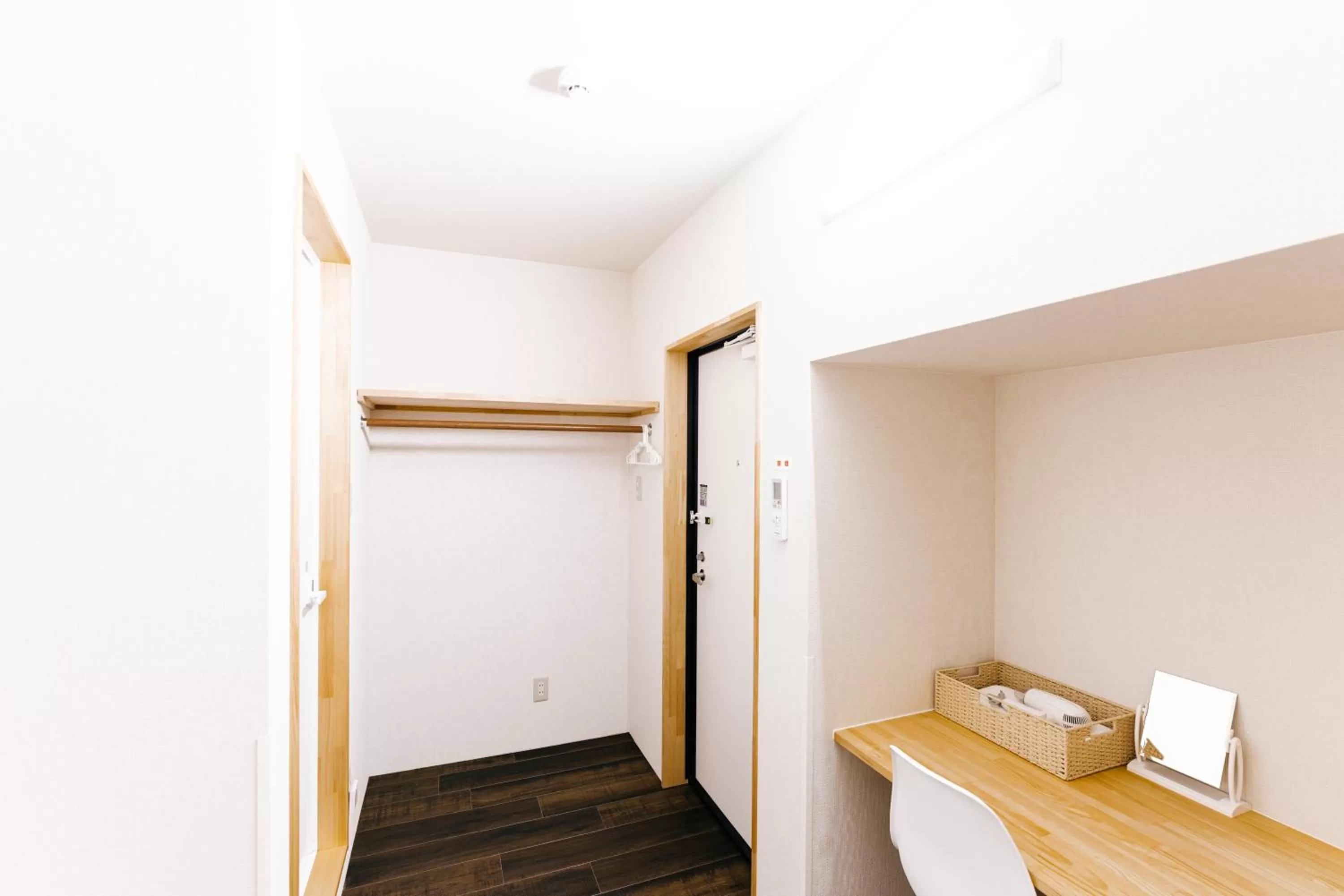 B&B MIKAWA Info Centre - Kanazawa Fish Harbour