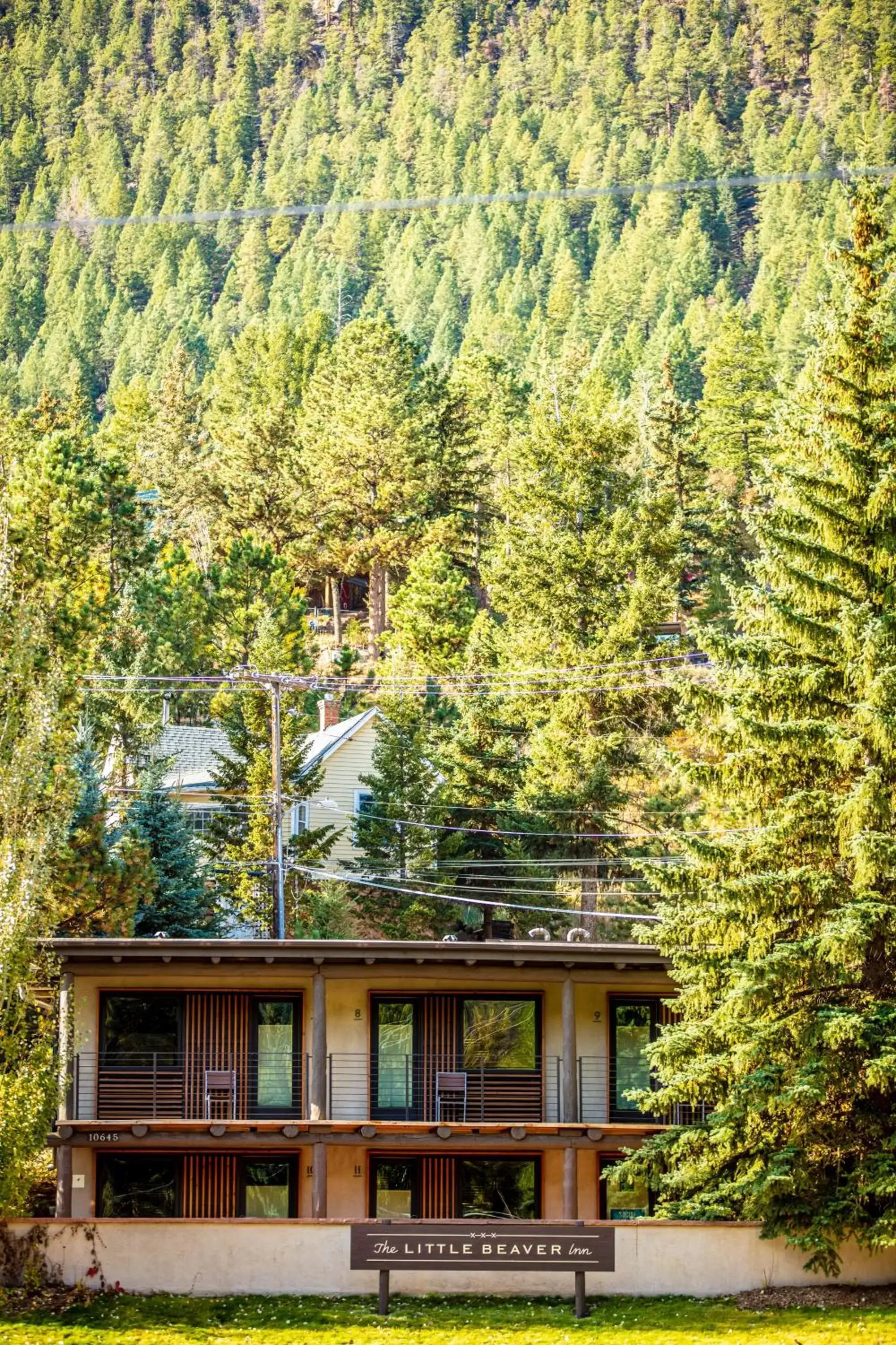 Mountain view in Little Beaver Inn Mountain view in Little Beaver Inn