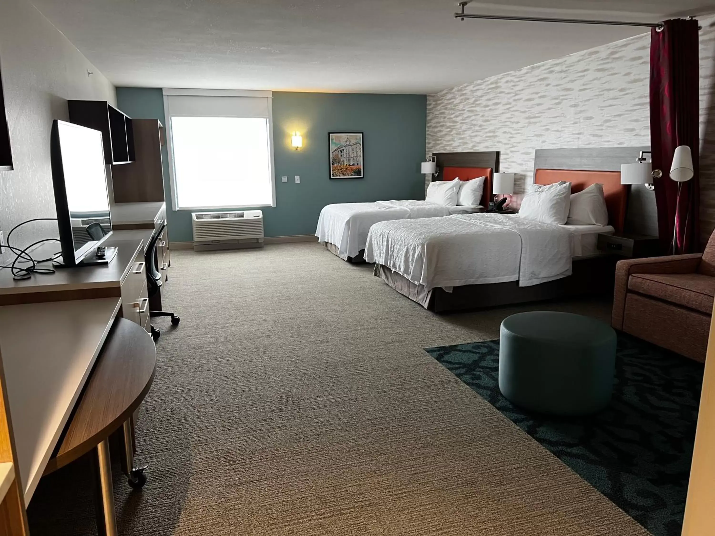 Bedroom, Bed in Home2 Suites By Hilton Bloomington Normal