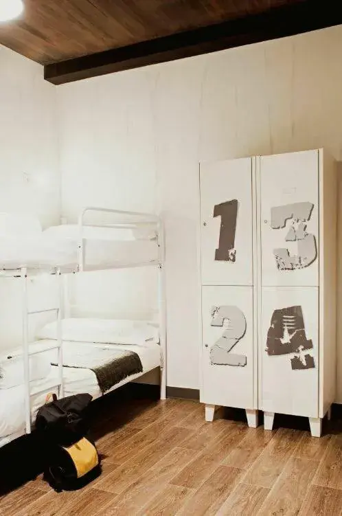 Bed, Bunk Bed in Room007 Ventura Hostel