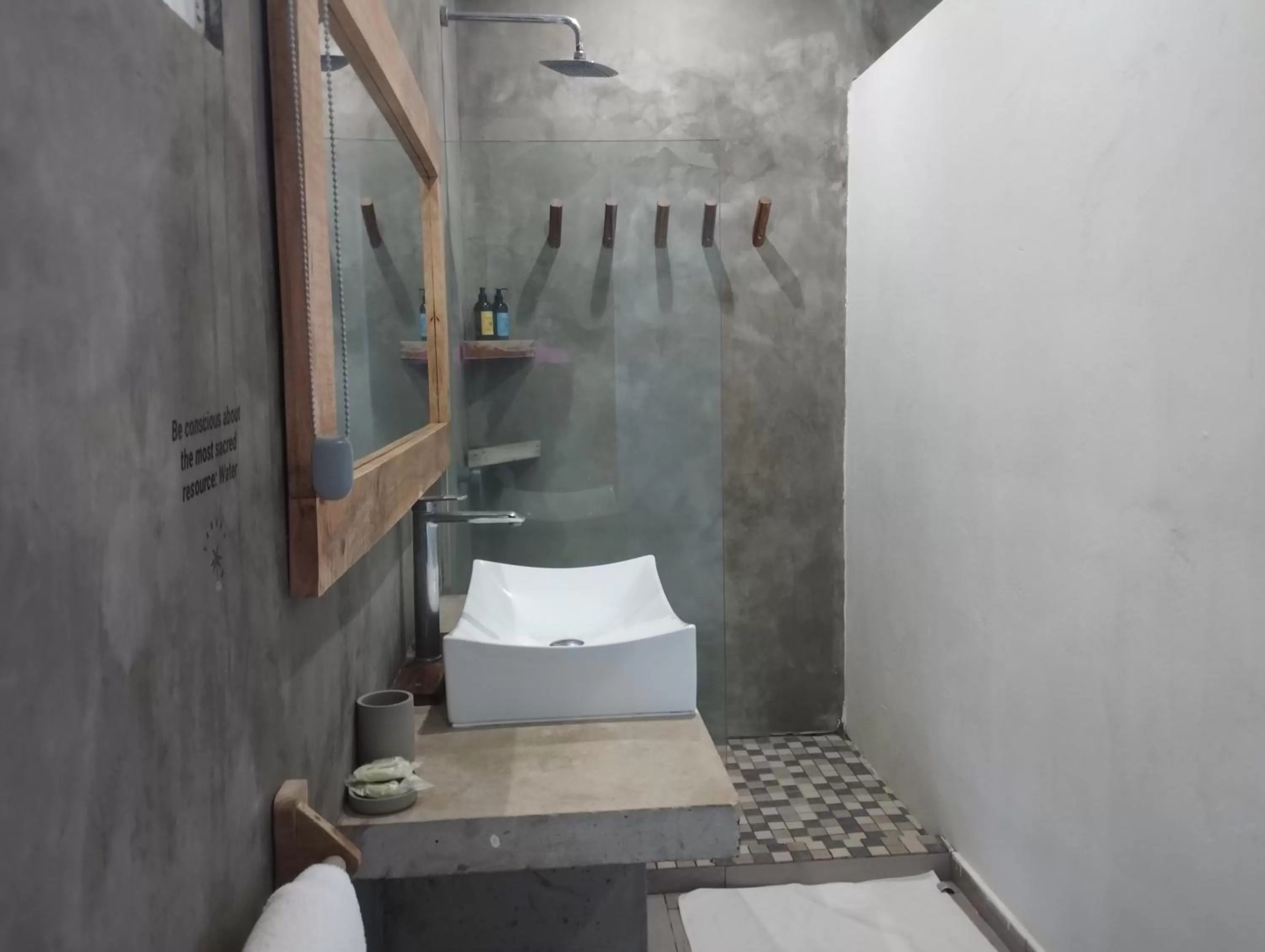 Bathroom in Saboga Lodge