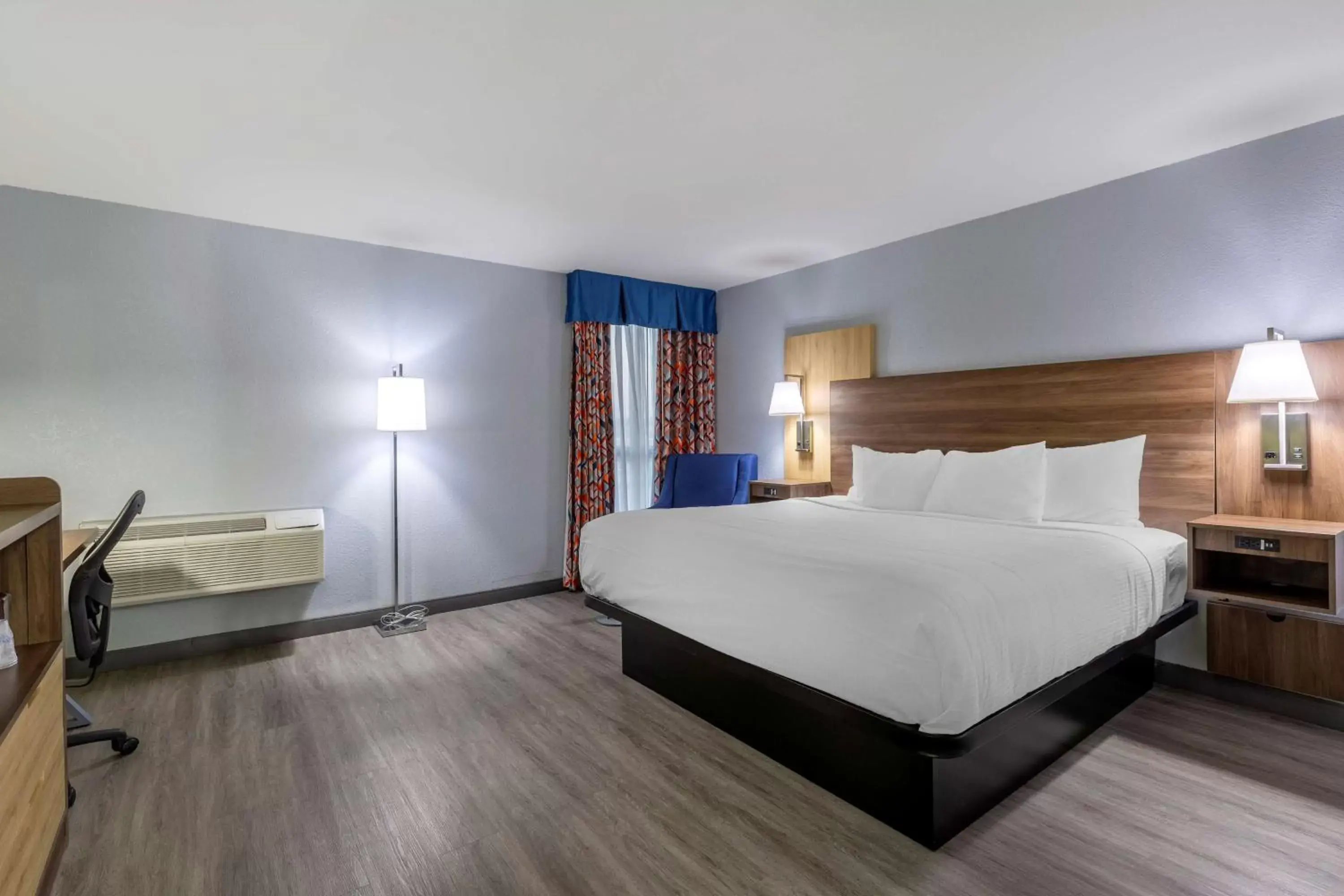 Bedroom, Bed in Best Western Plus St. Louis West-Westport Bedroom, Bed in Best Western Plus St. Louis West-Westport