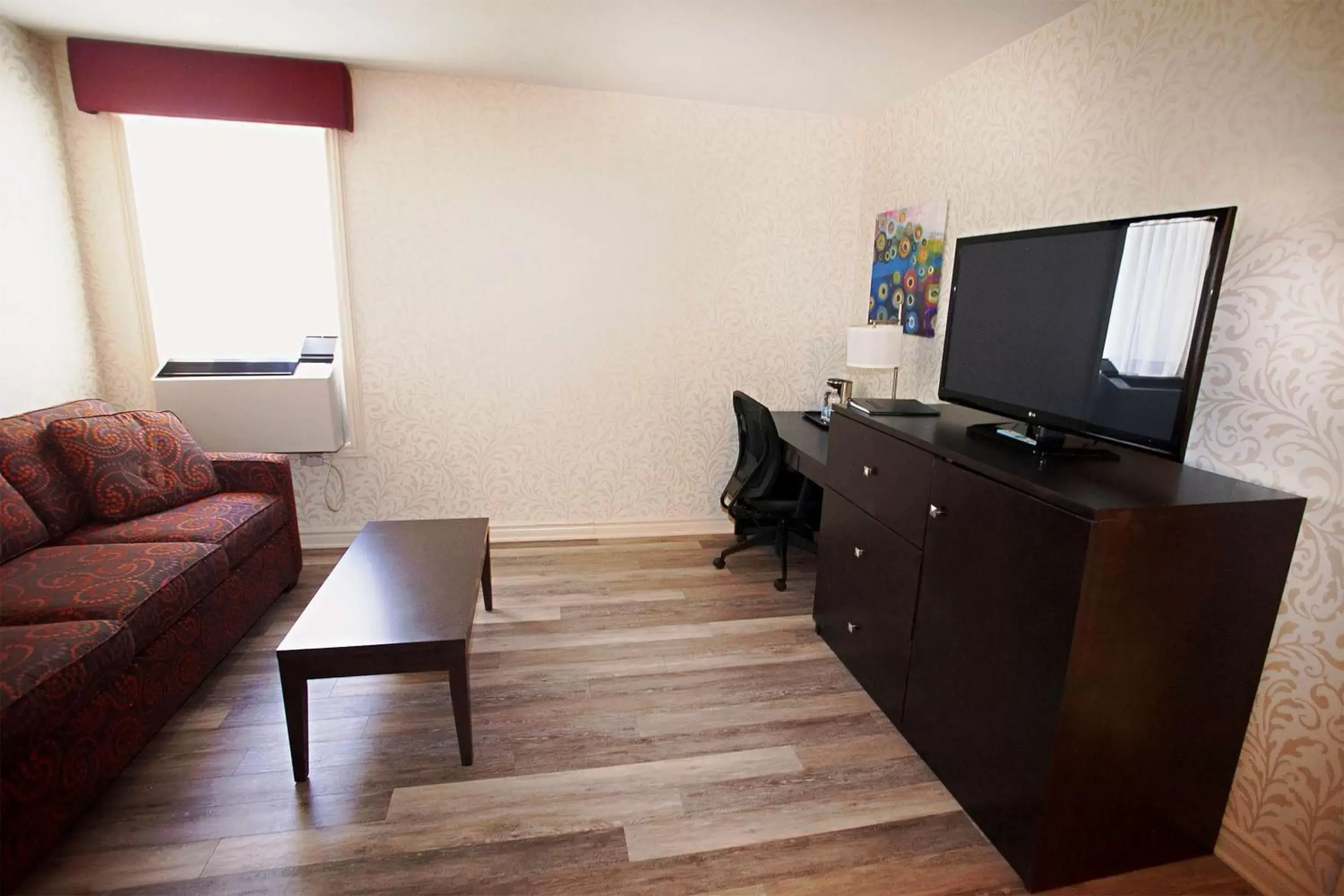 Photo of the whole room in Best Western Plus Montreal Downtown- Hotel Europa Photo of the whole room in Best Western Plus Montreal Downtown- Hotel Europa