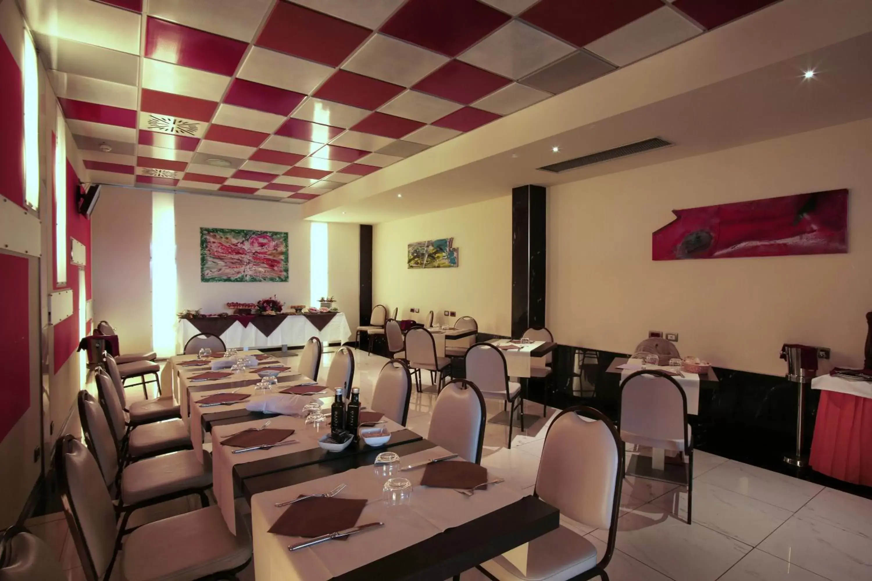Restaurant/Places to Eat in Hotel Galilei