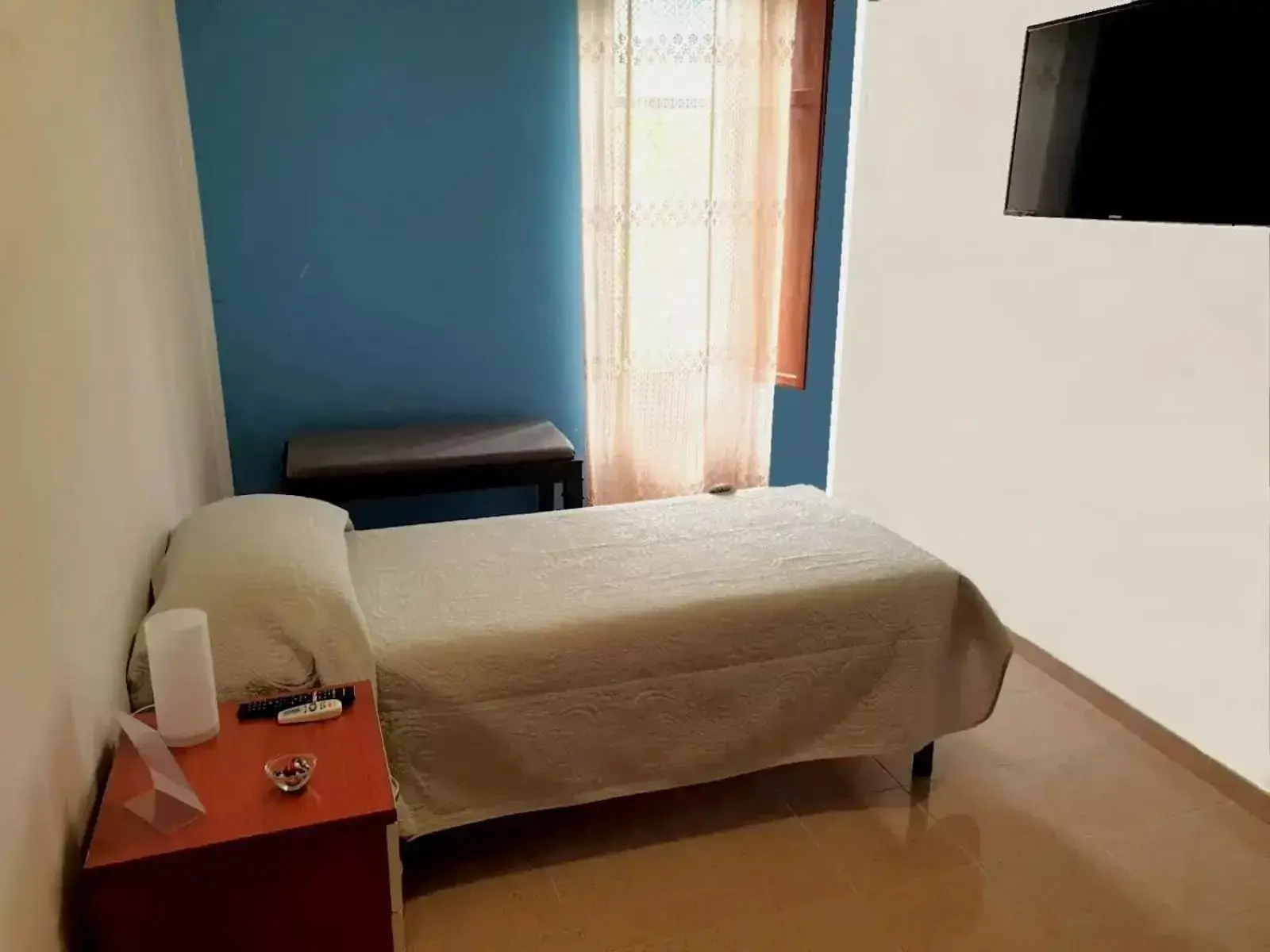 TV and multimedia, Bed in VILLA MARTA a due passi dalla clinica ortopedica Rizzoli e da Villa Santa Teresa