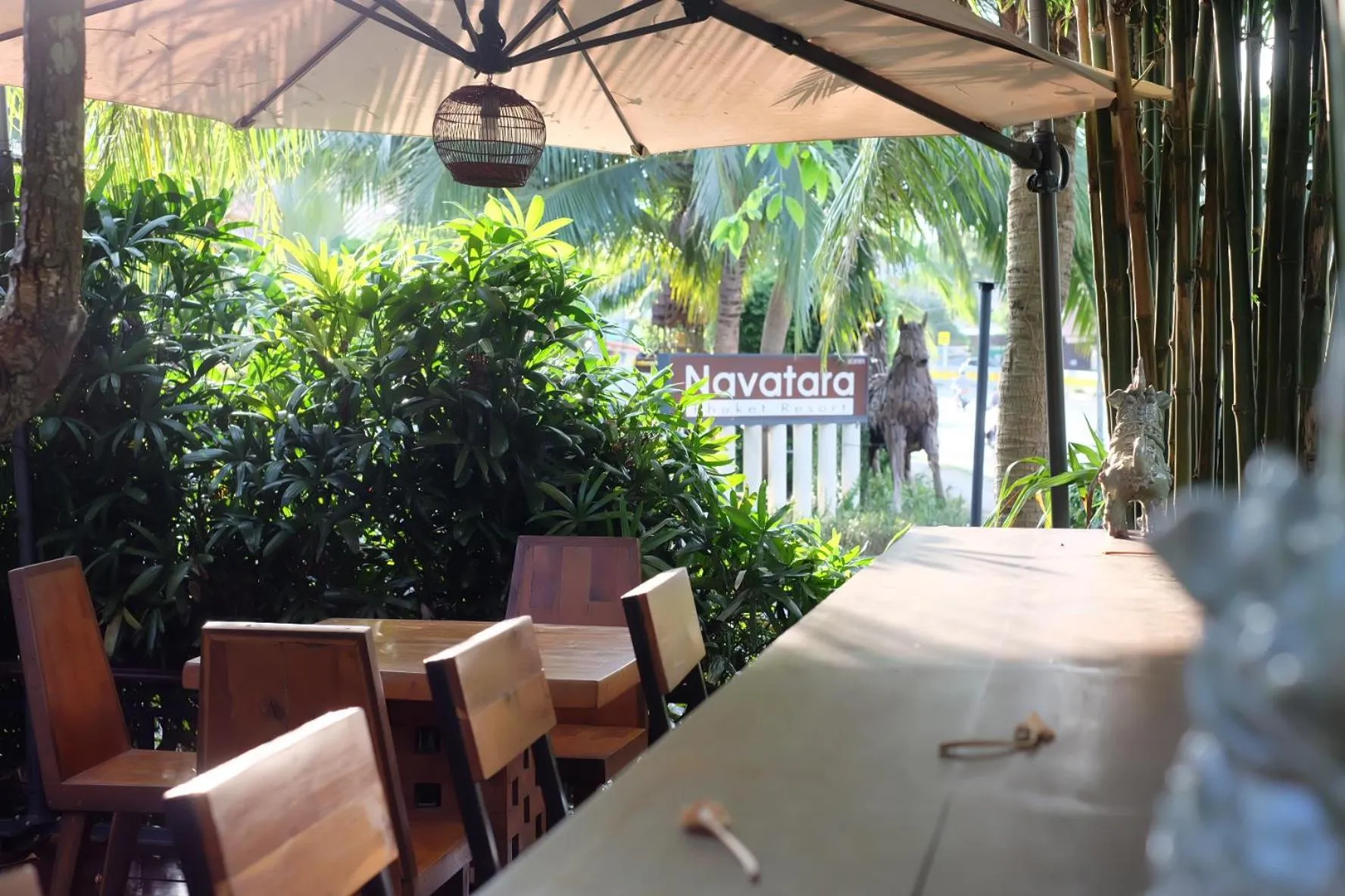 Restaurant/places to eat in Navatara Phuket Resort