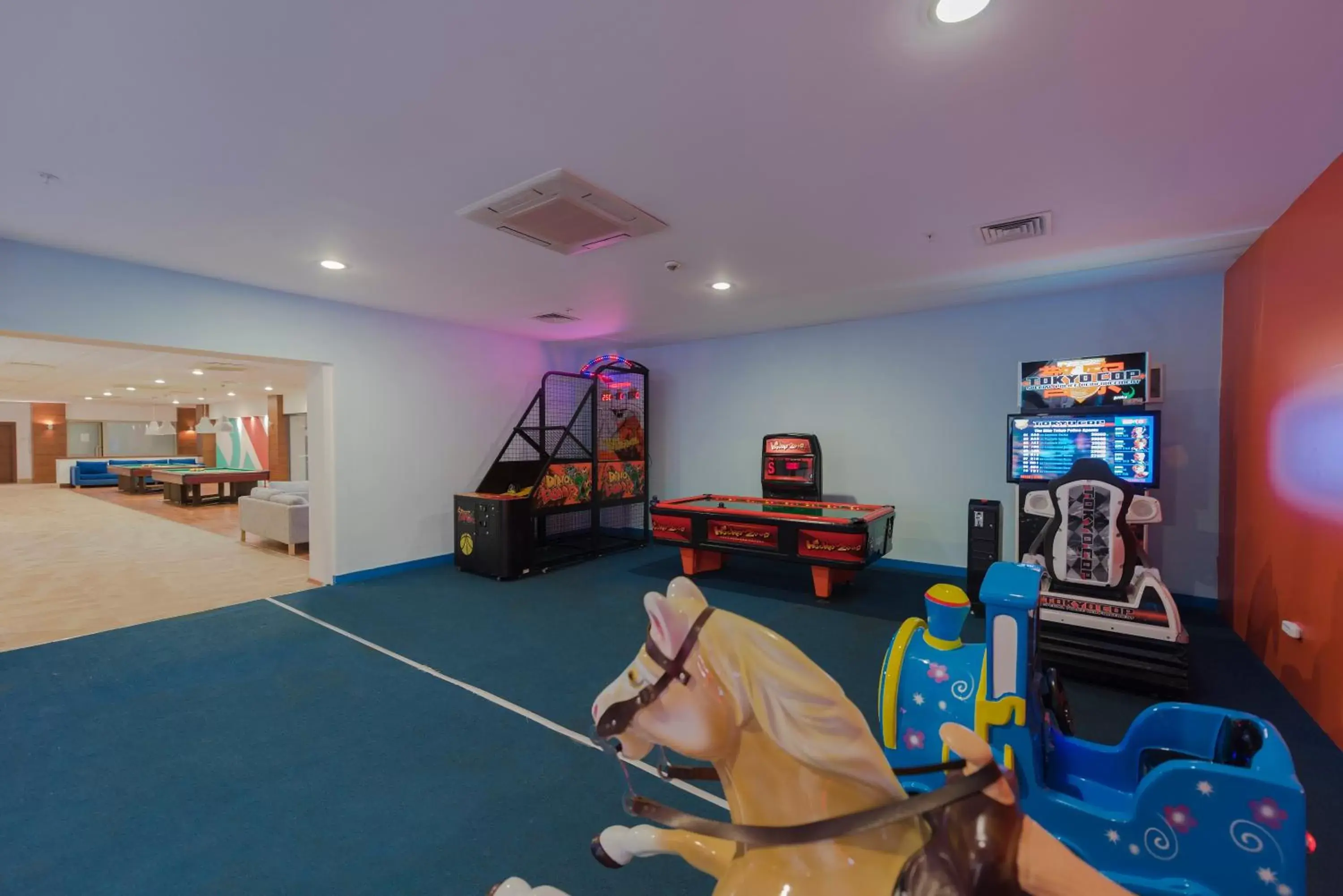 Game Room in Barut B Suites