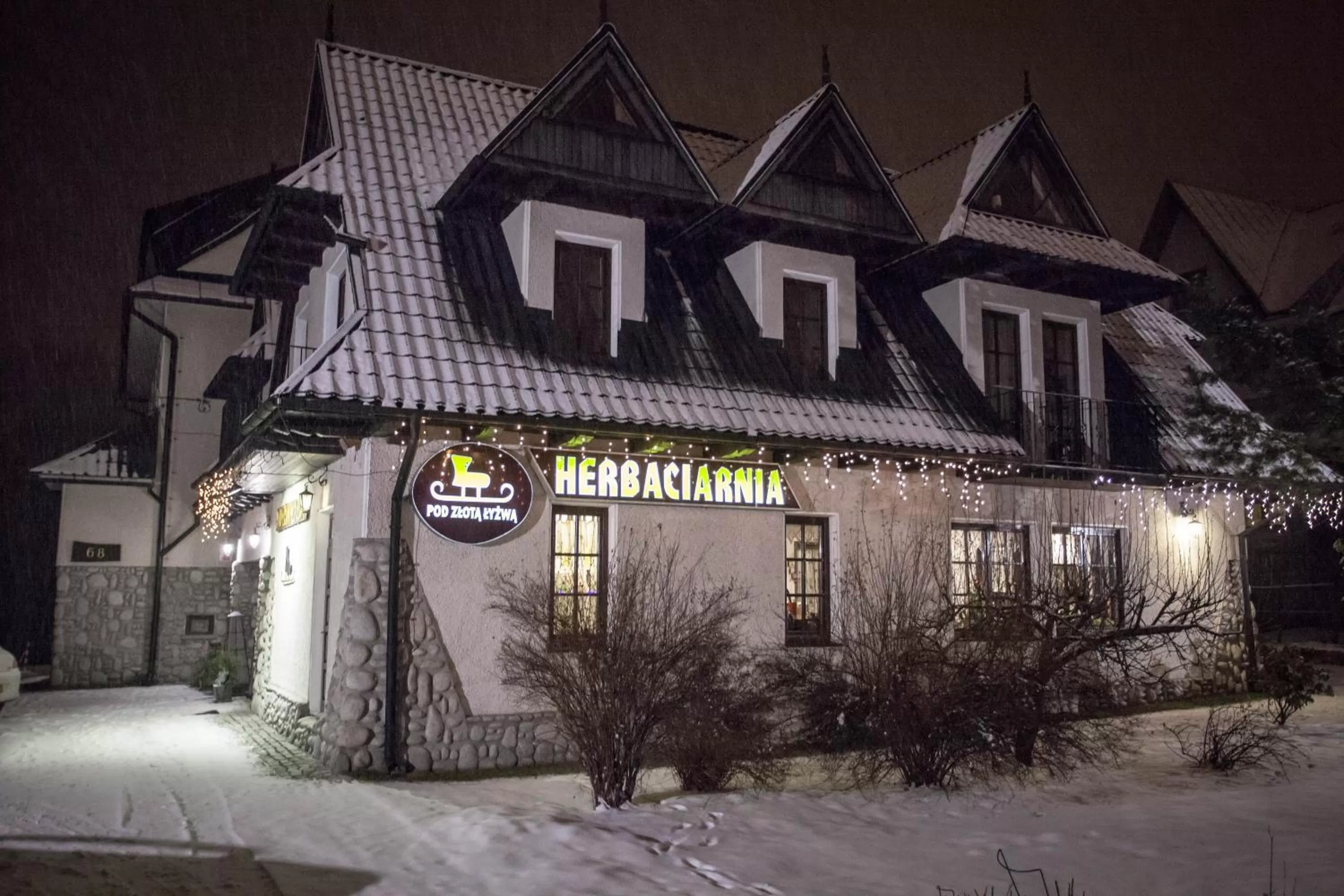 Property building in Gościniec i Herbaciarnia Pod Złotą Łyżwą