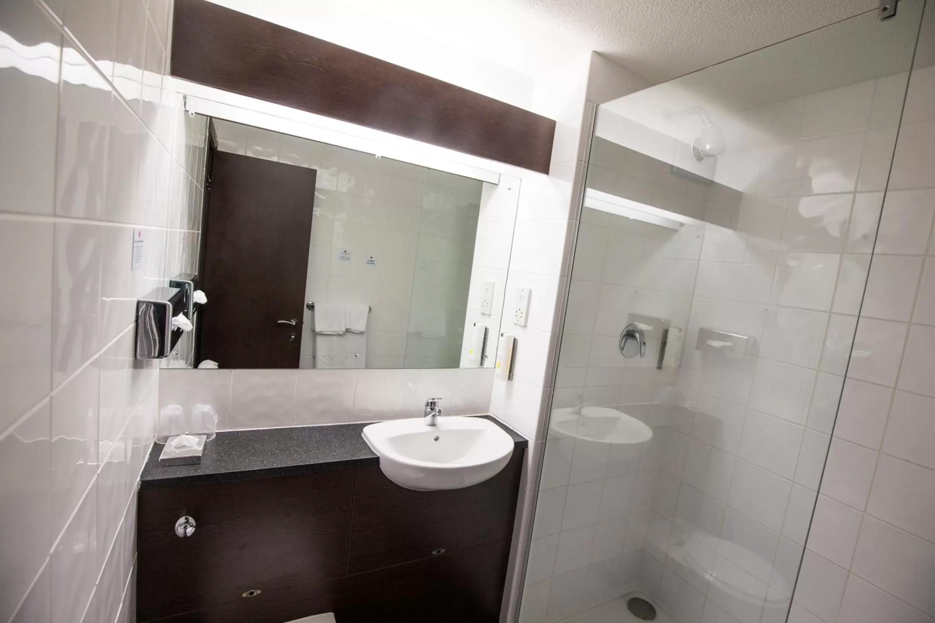 Bathroom in Ramada London South Mimms