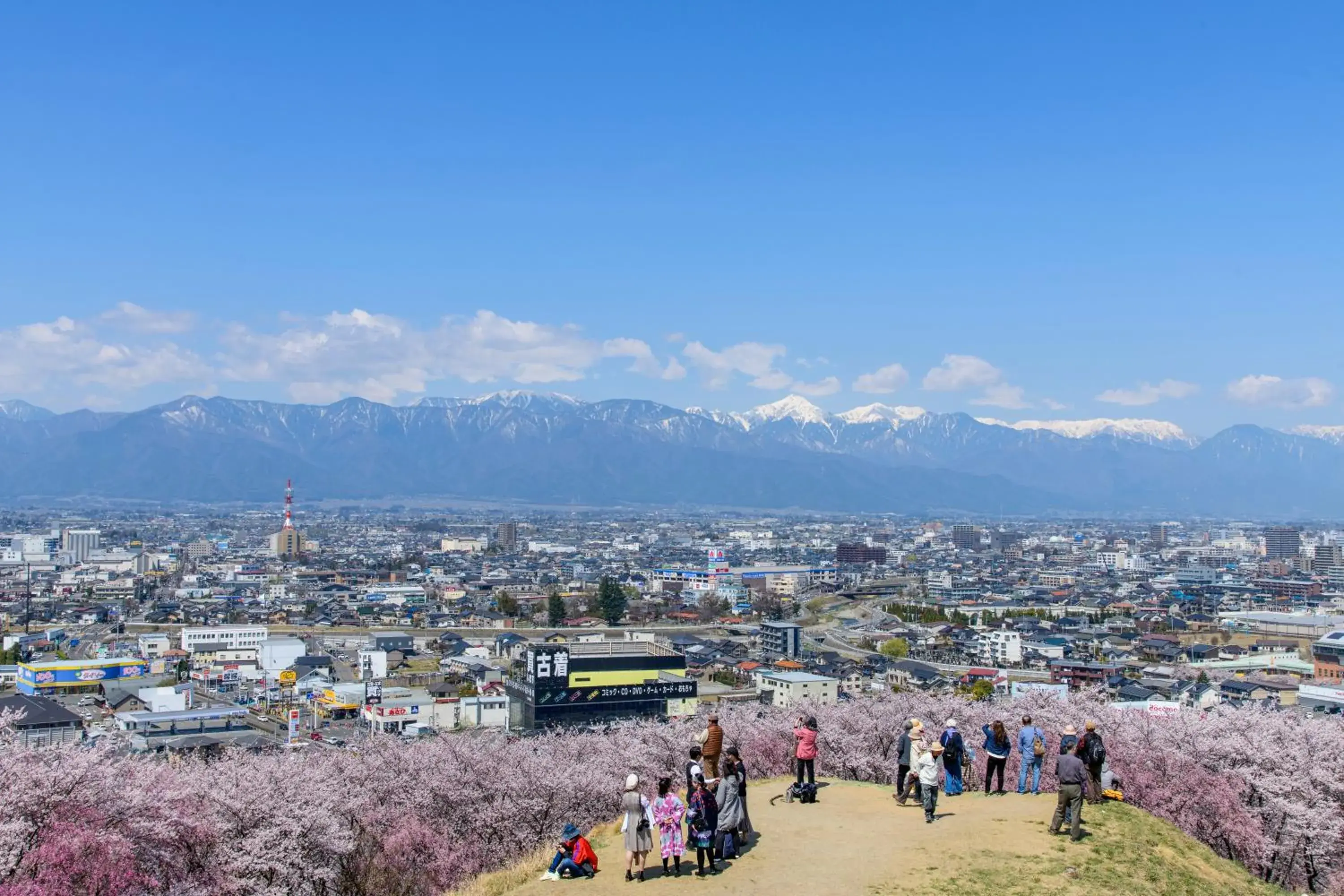 Nearby landmark in Hotel Montagne Matsumoto