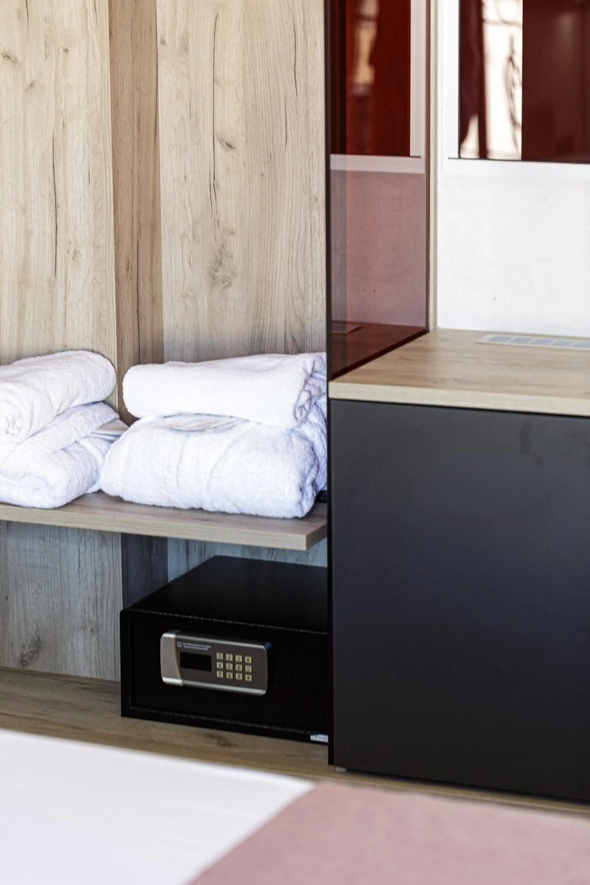 Decorative detail, Bed in Jo An Palace