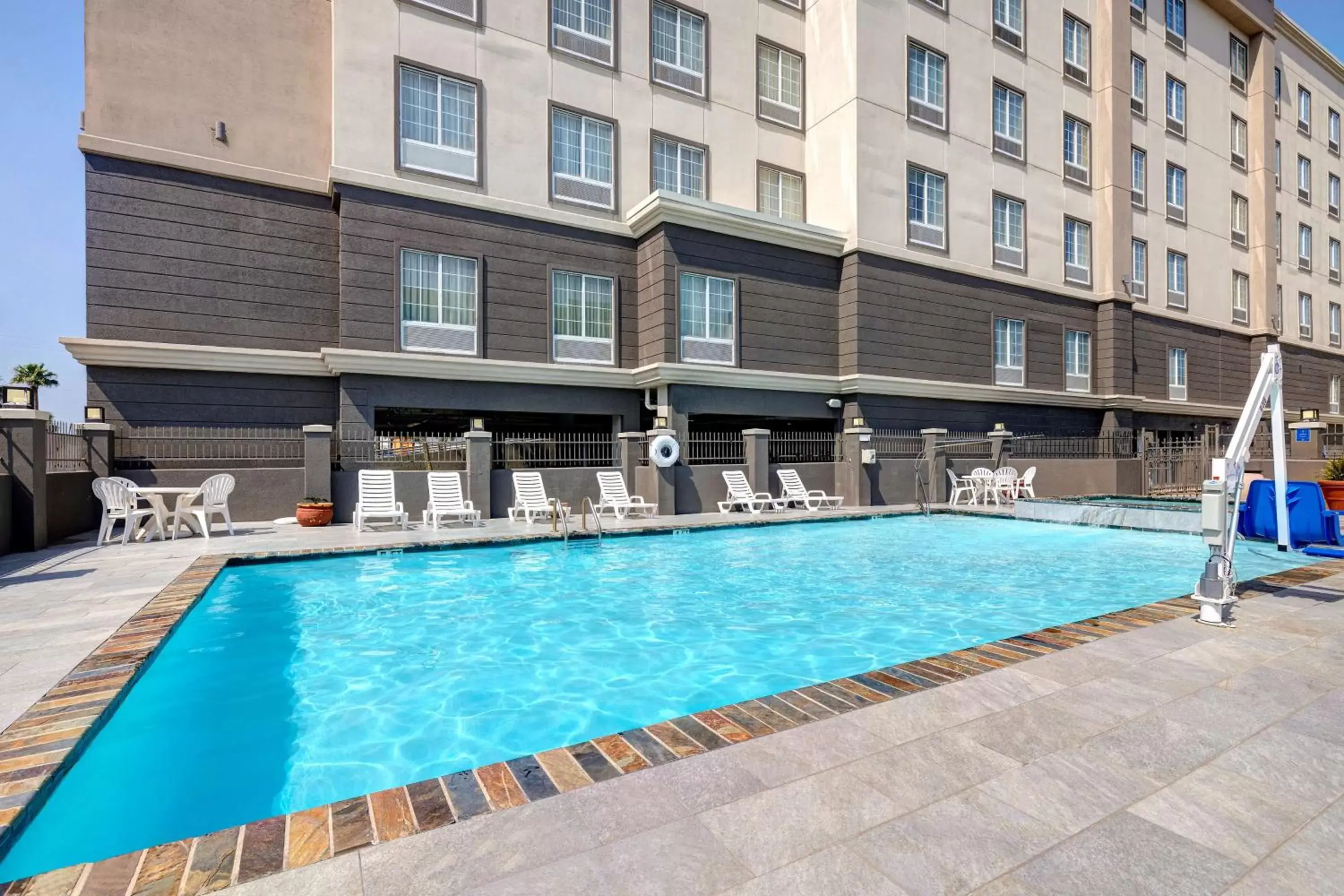 Pool view, Swimming Pool in Hampton Inn & Suites Galveston