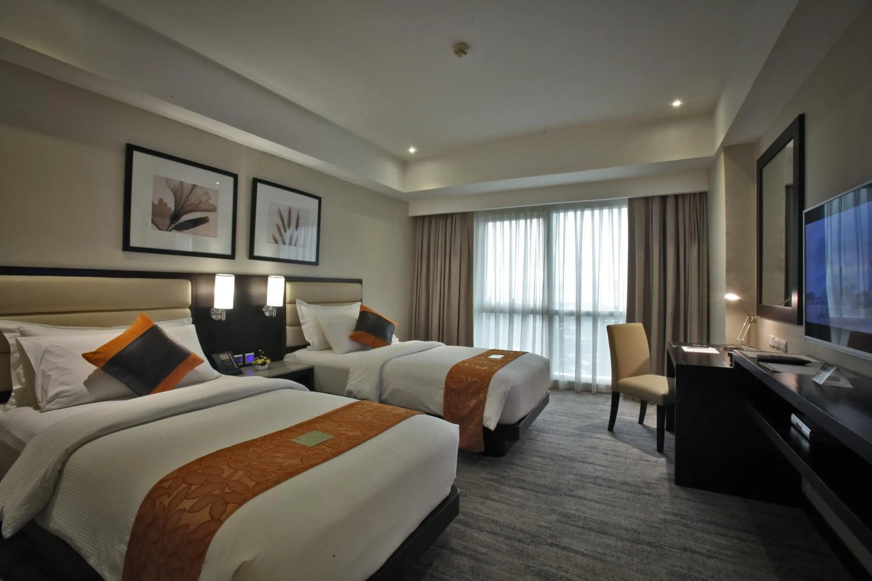 Bed in Limketkai Luxe Hotel