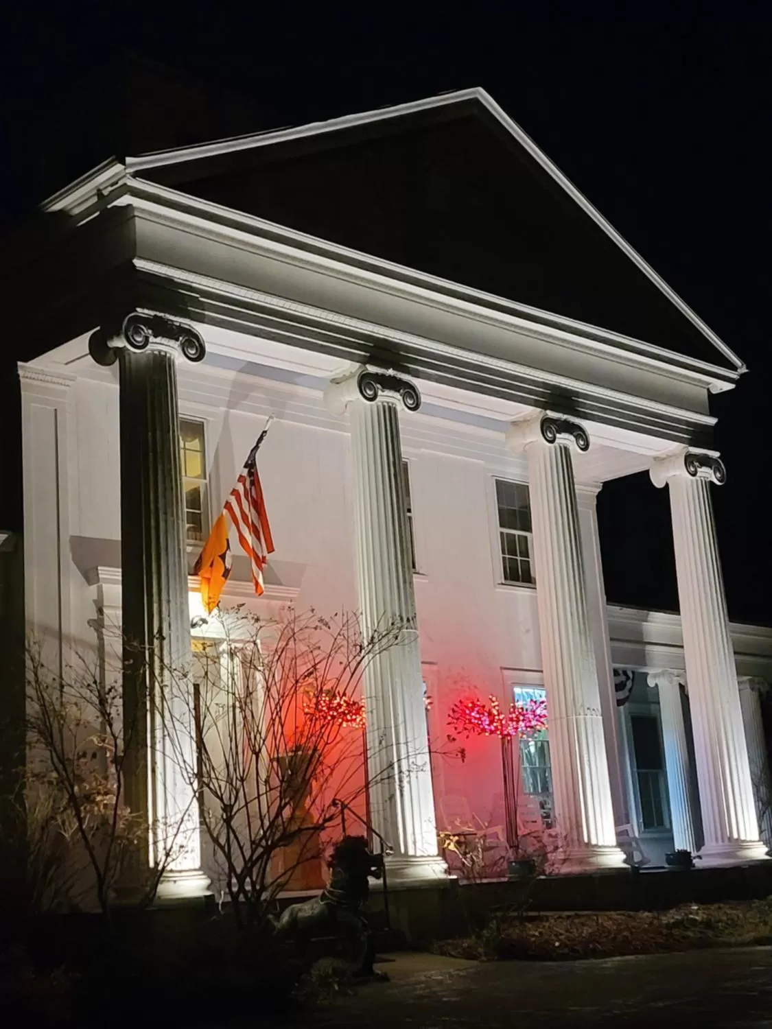 Property Building in House of 1833 Bed and Breakfast