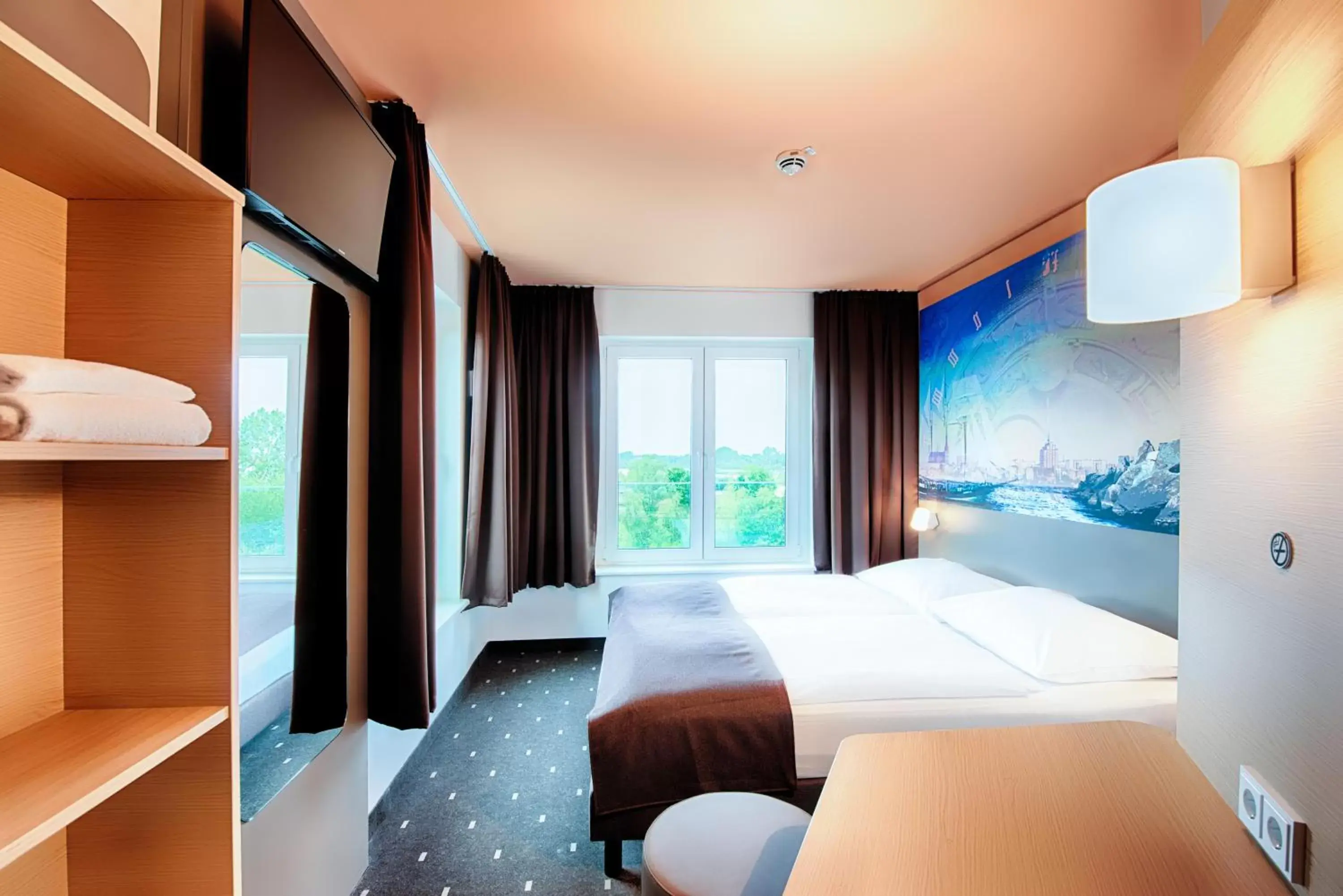 Photo of the whole room in B&B Hotel Rostock-Hafen