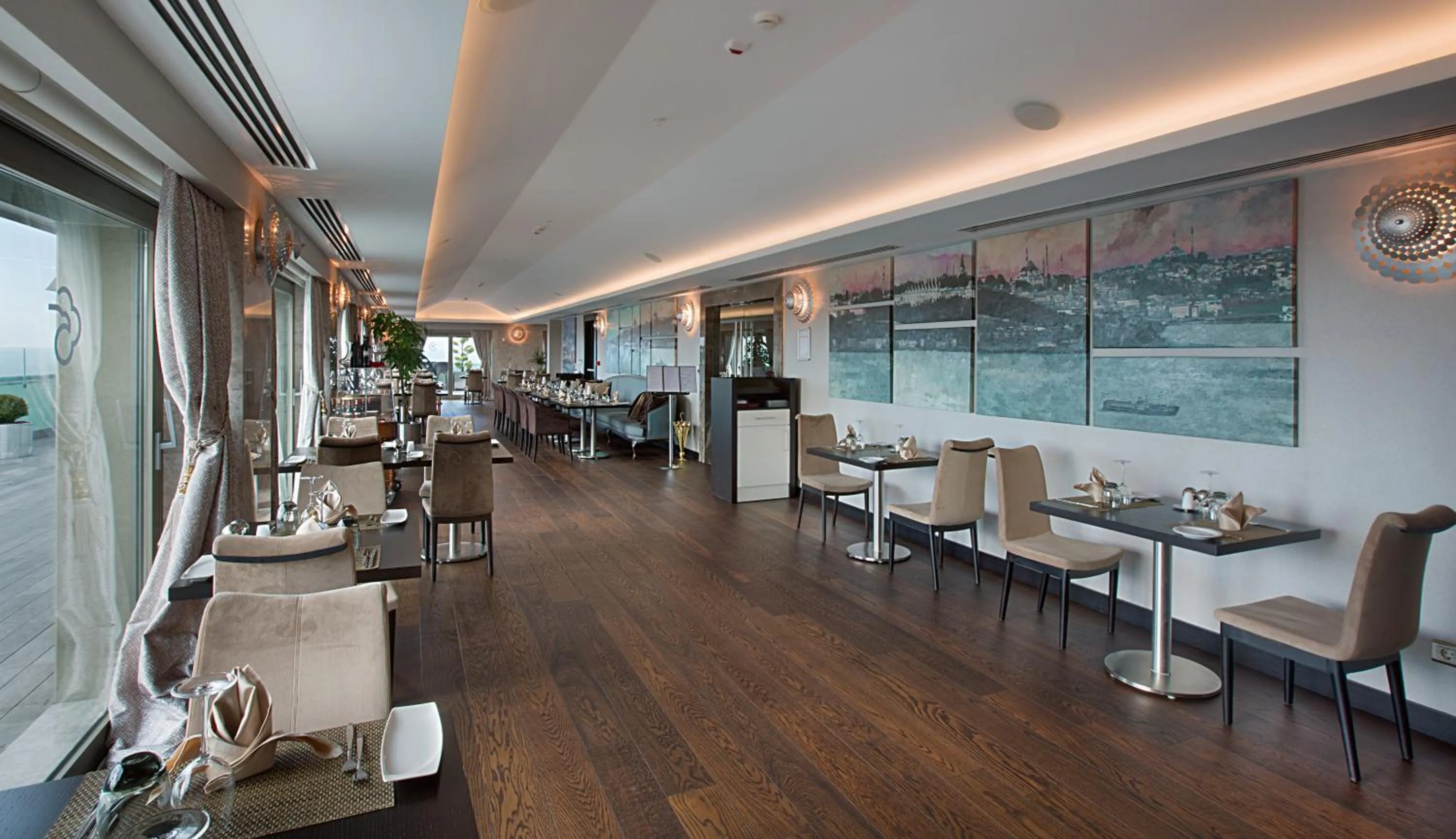 Restaurant/places to eat in Dedeman Bostanci Istanbul Hotel & Convention Center