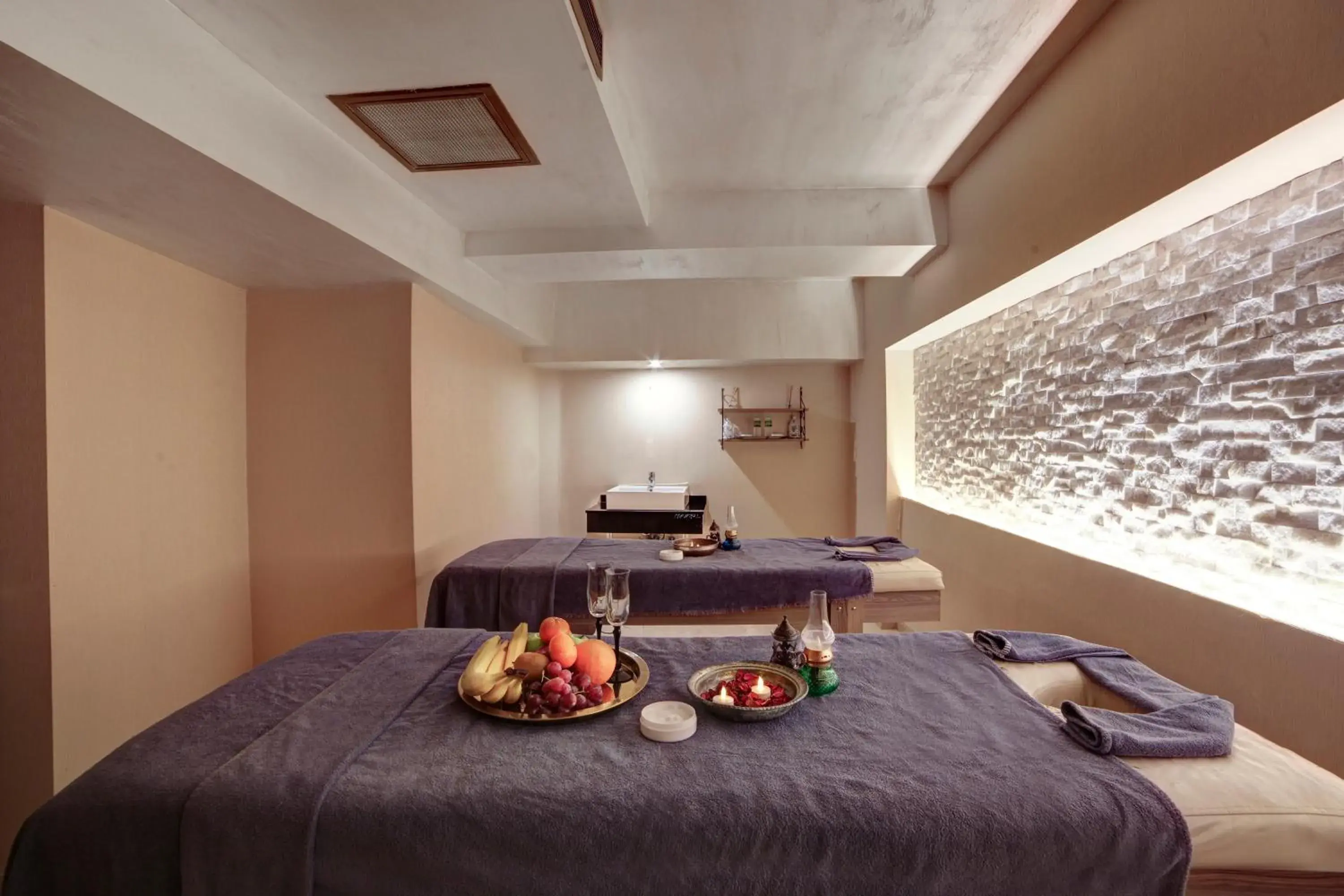 Massage in Great Fortune Hotel & Spa