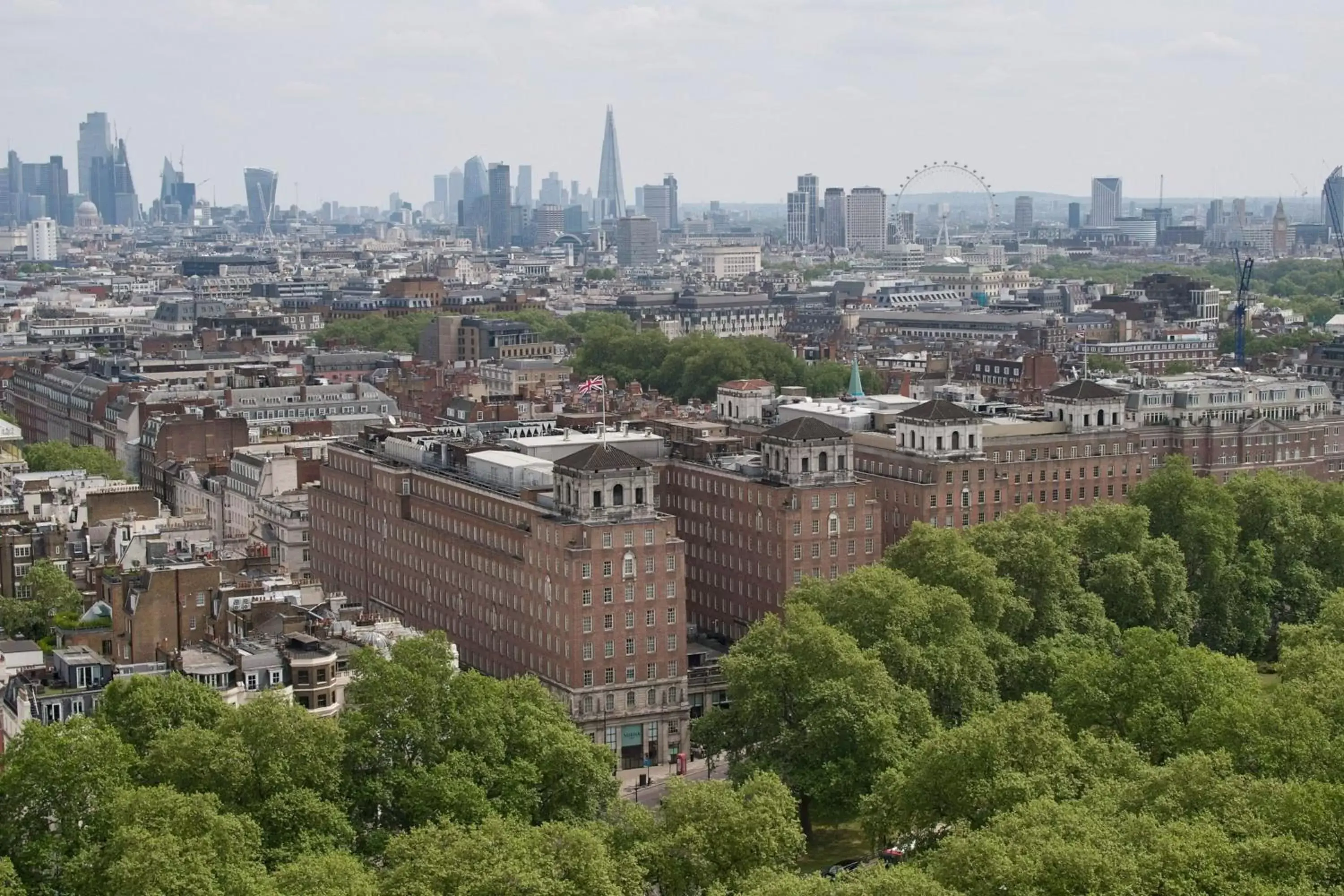 Property building, Bird's-eye View in JW Marriott Grosvenor House London