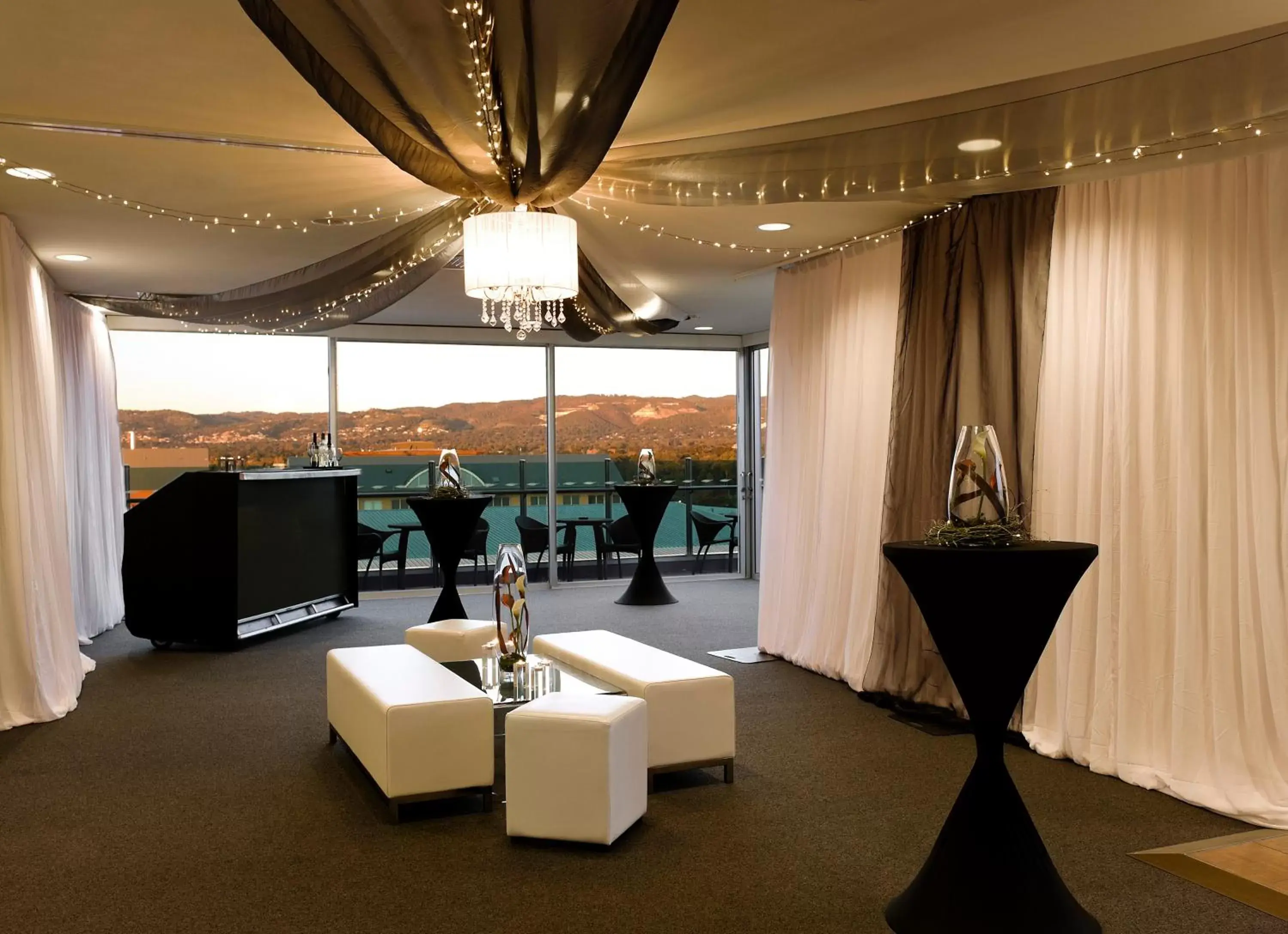 Banquet/Function facilities, Seating Area in Majestic Roof Garden Hotel