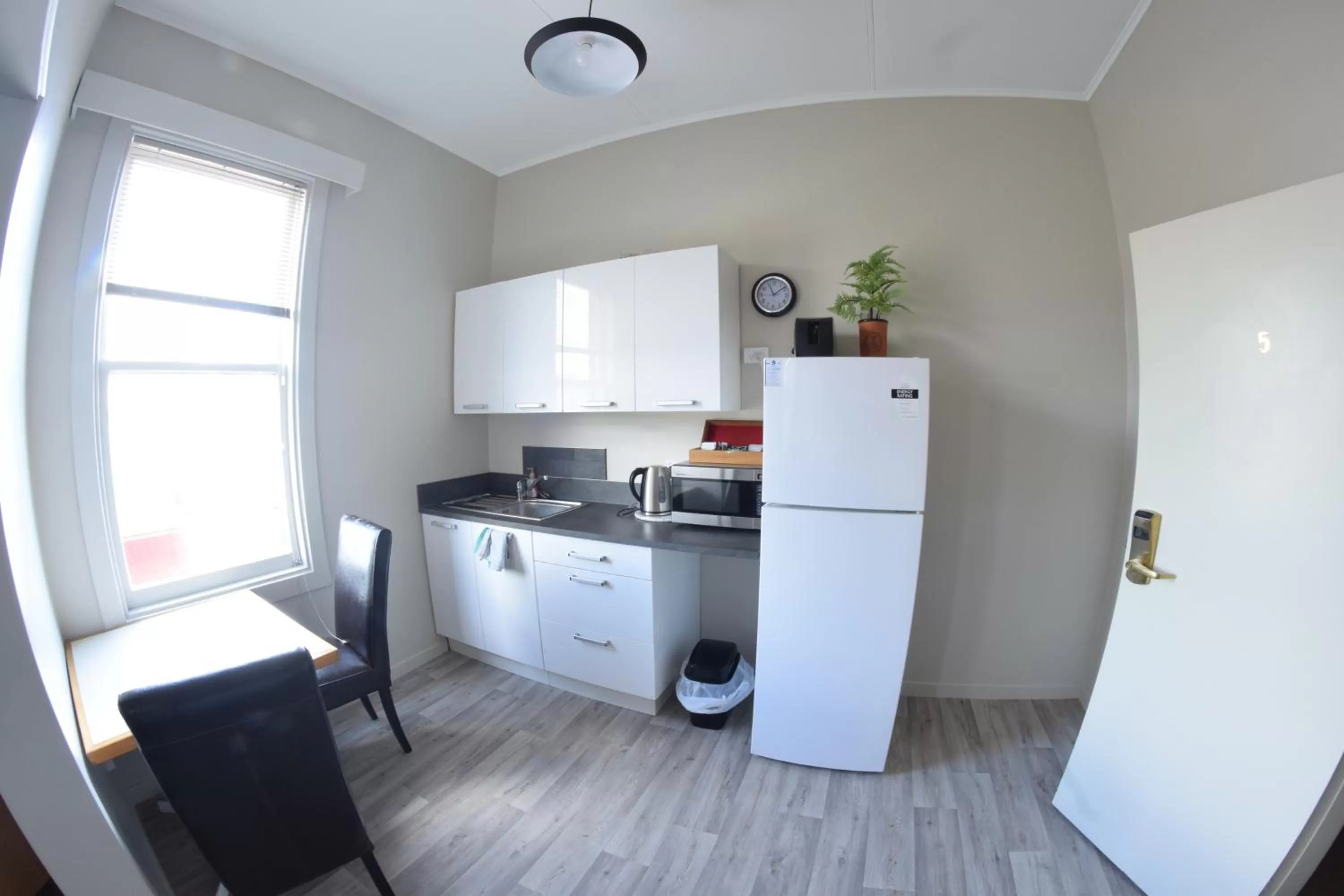 Kitchen or kitchenette in Fern Lodge Inglewood