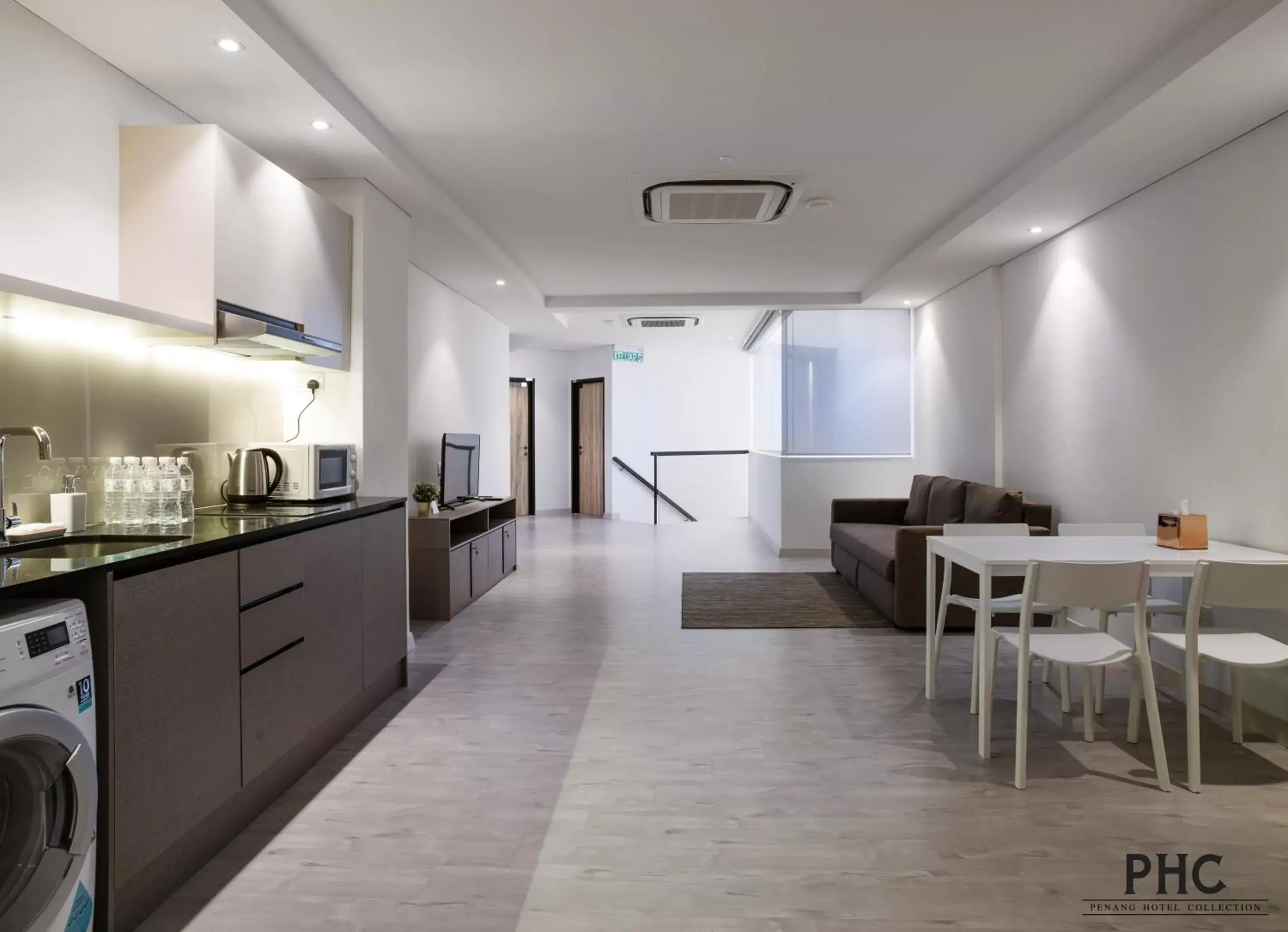 Dining area, Kitchen/Kitchenette in Magazine Vista Hotel by PHC