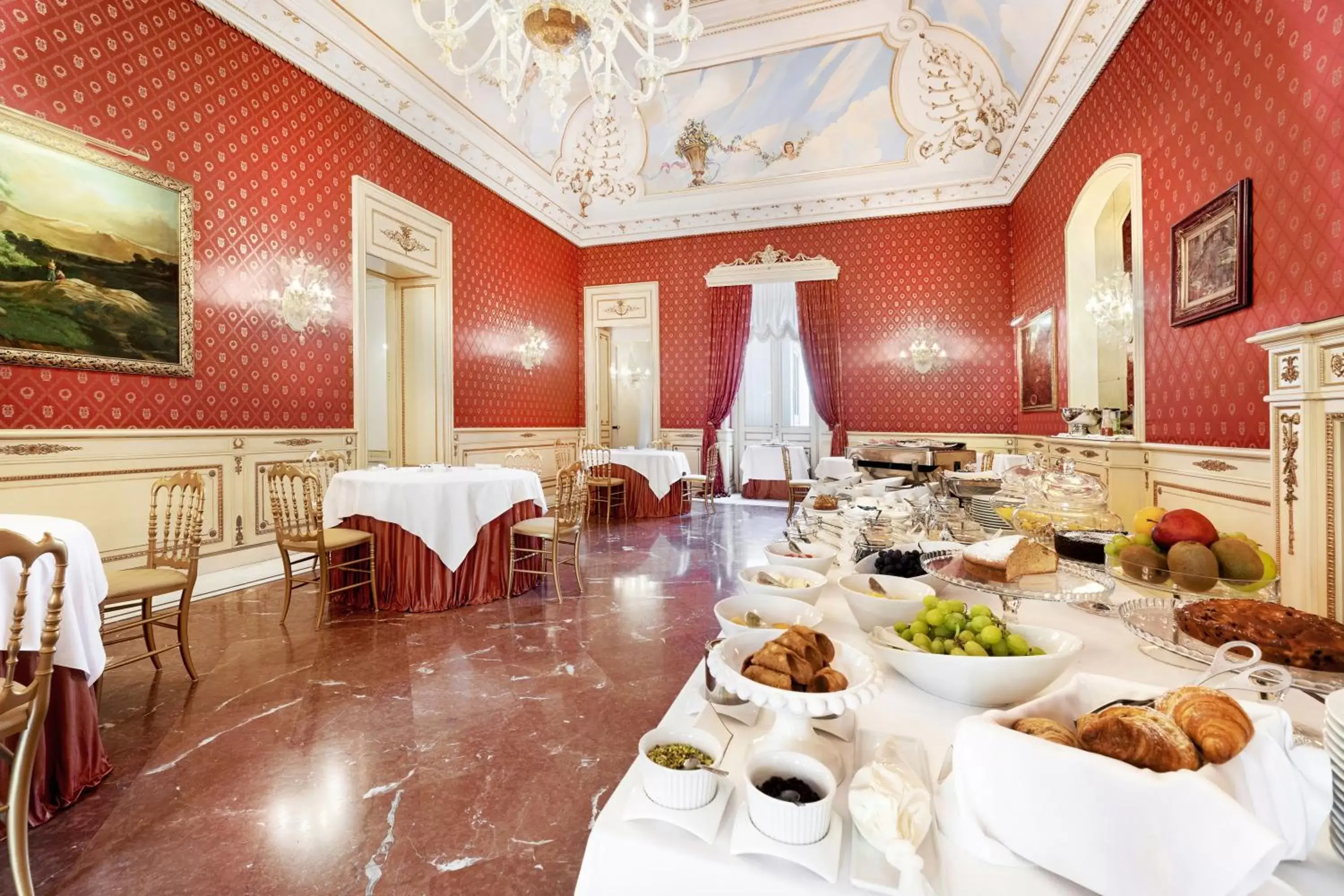 Breakfast, Restaurant/Places to Eat in Relais Antica Badia - San Maurizio 1619