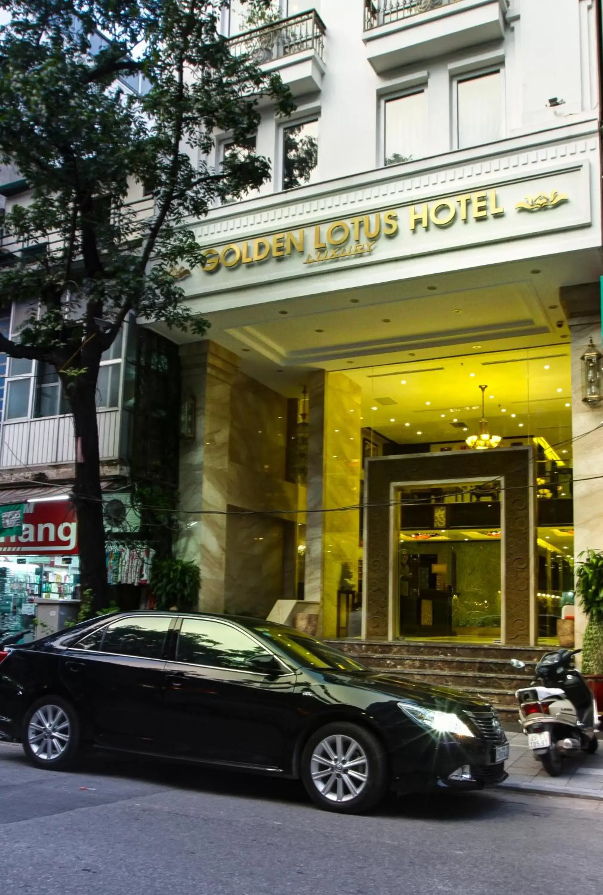 Facade/entrance in Golden Lotus Luxury Hotel