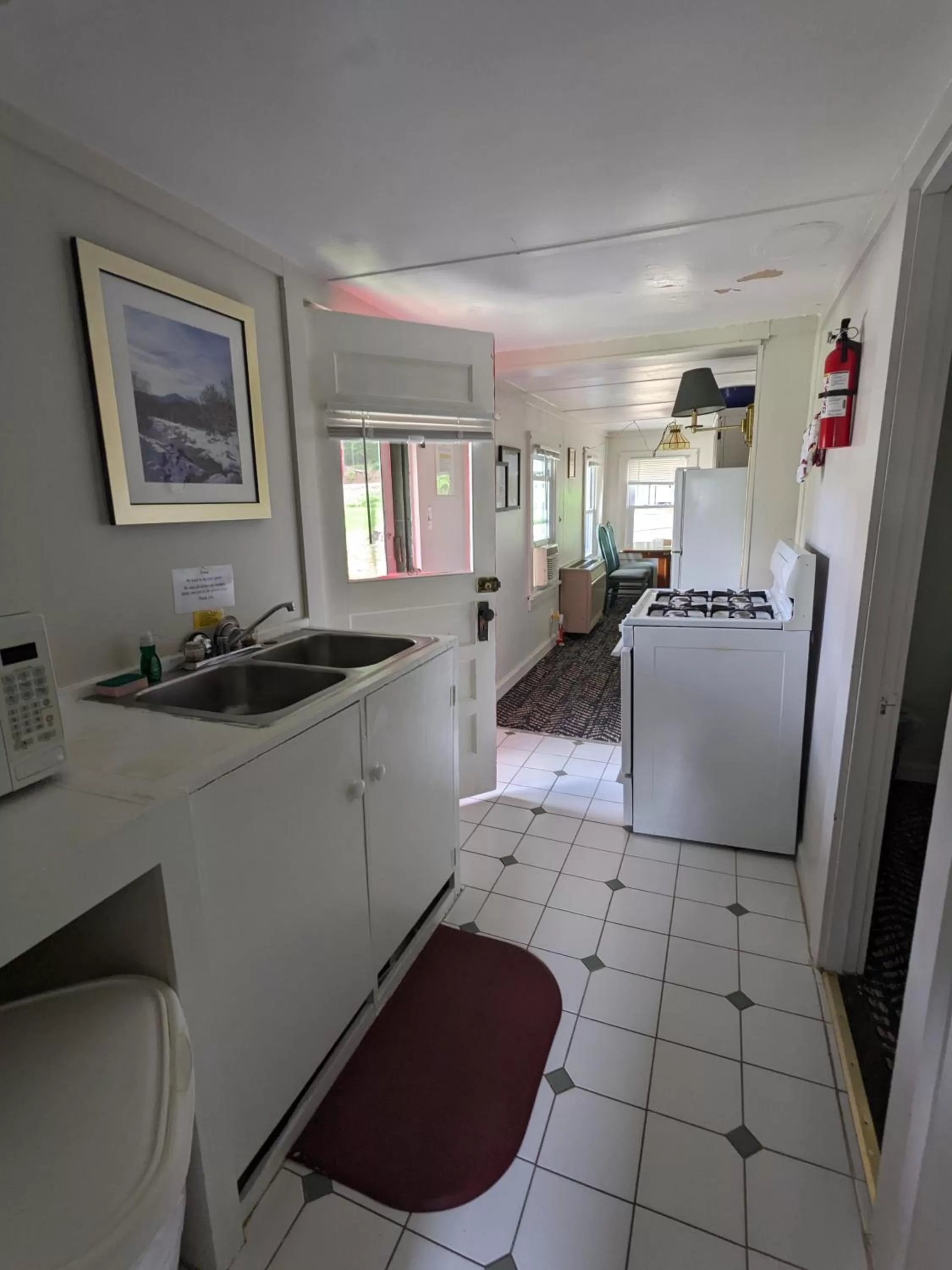 Perry's Motel and Cottages