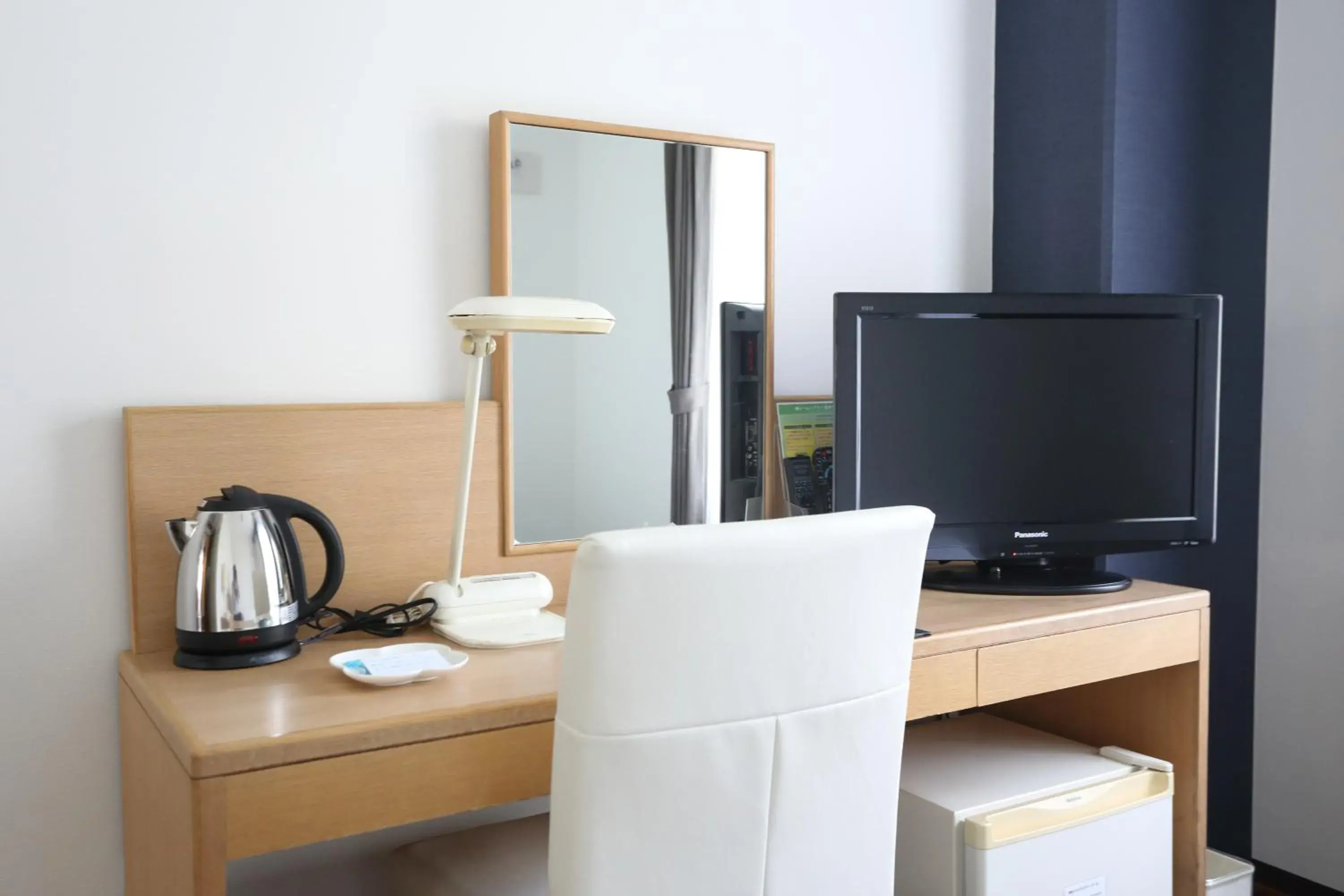 Photo of the whole room in Hotel International House Osaka Photo of the whole room in Hotel International House Osaka