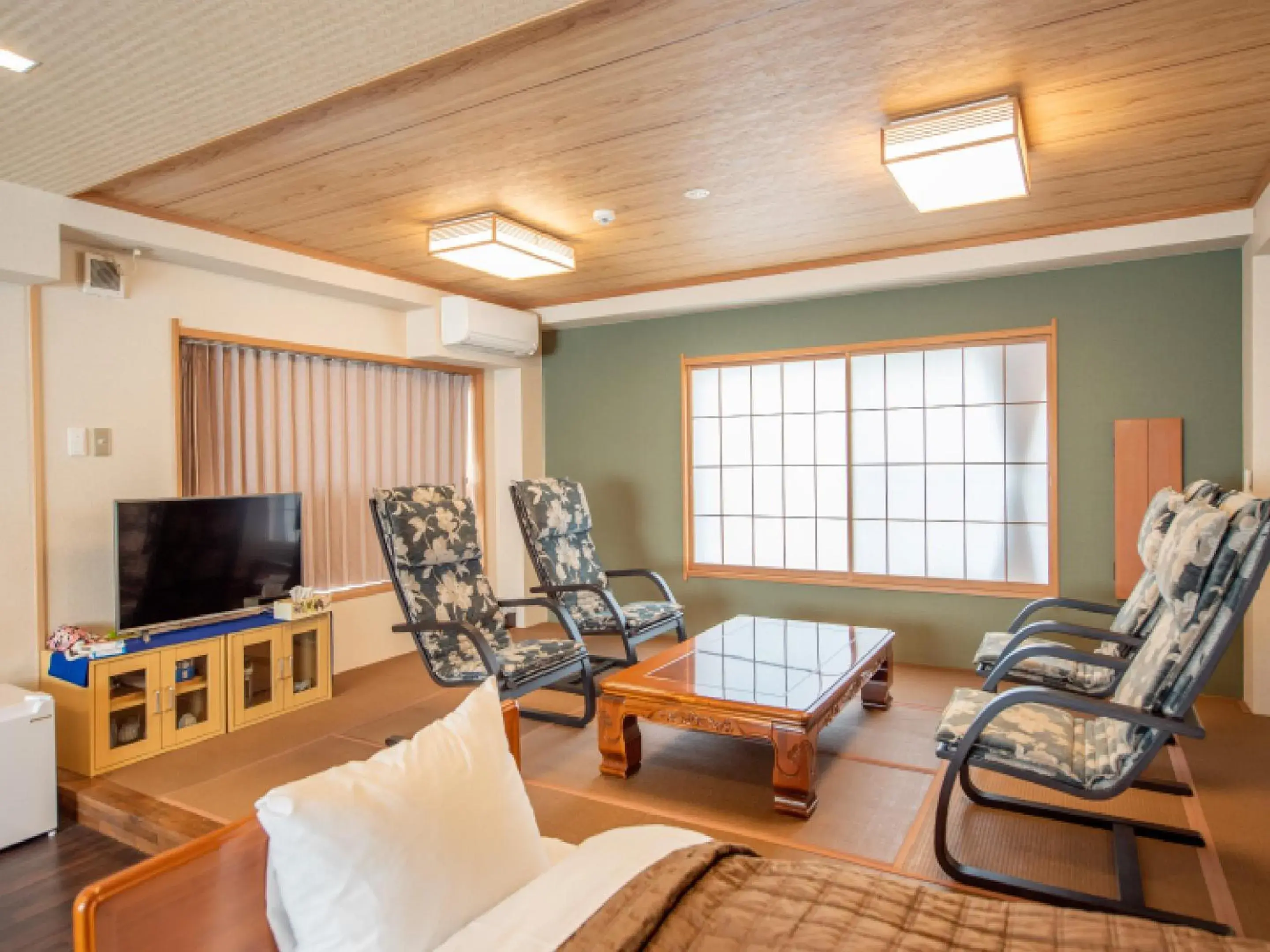 Living room, Seating Area in Ryokan Hakura