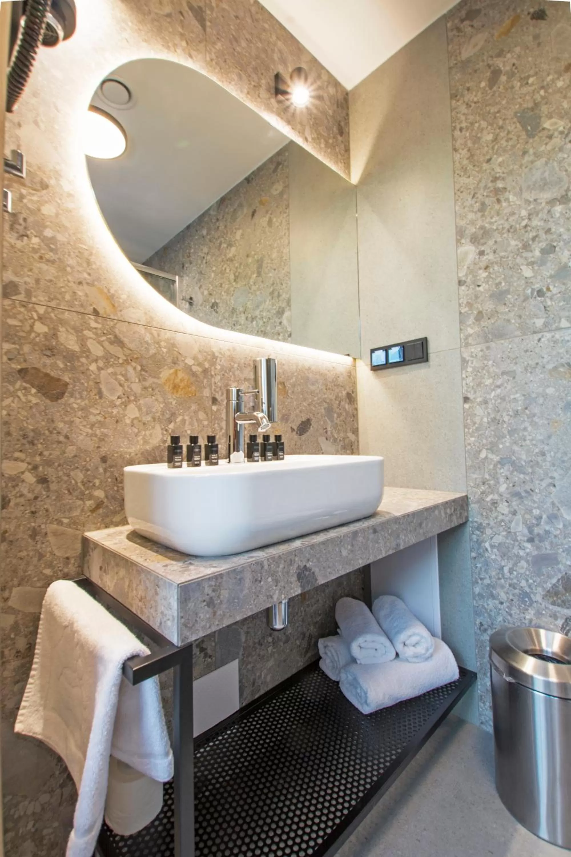 Bathroom in Hotel Alexander