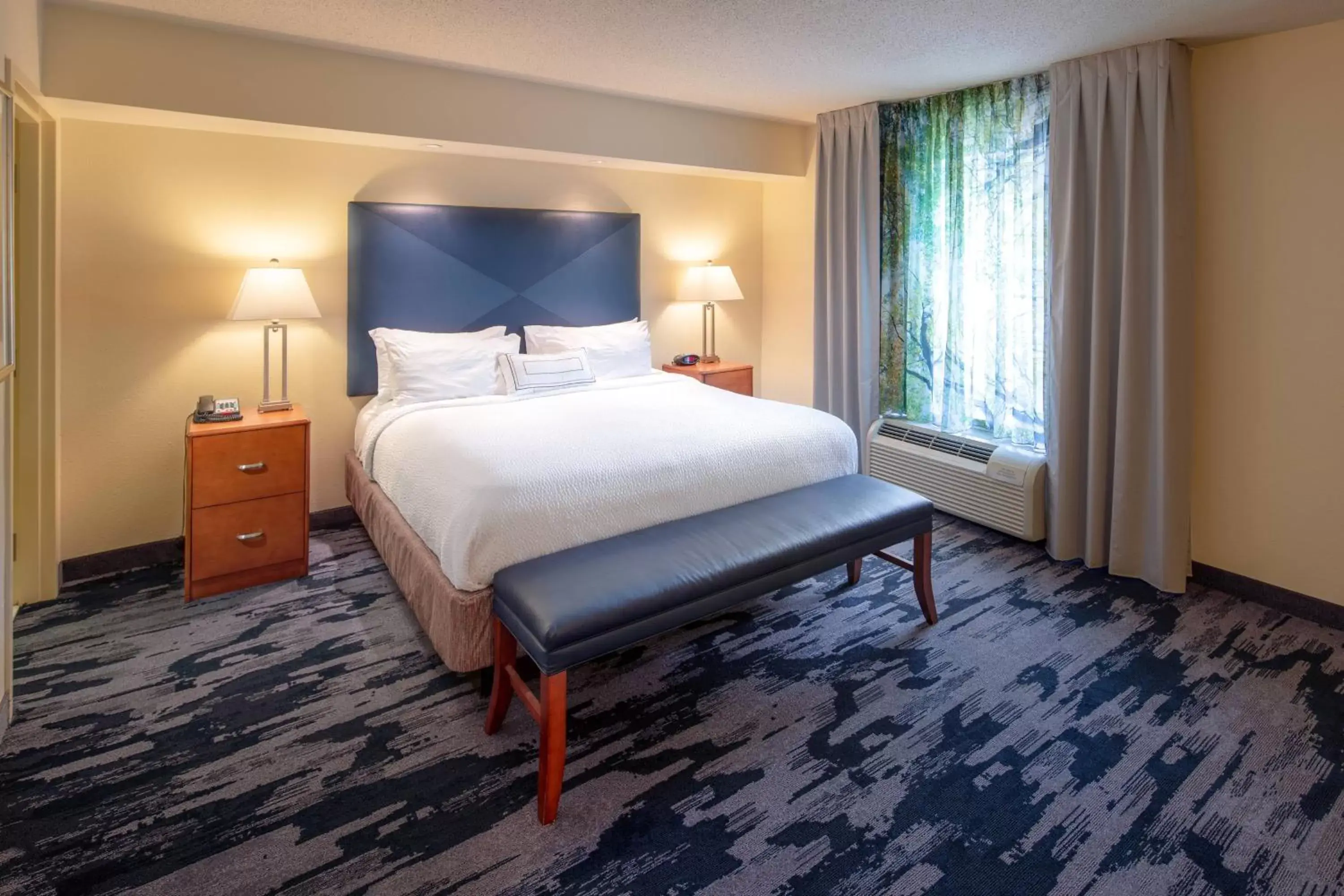 Bedroom, Bed in Fairfield Inn and Suites by Marriott South Boston