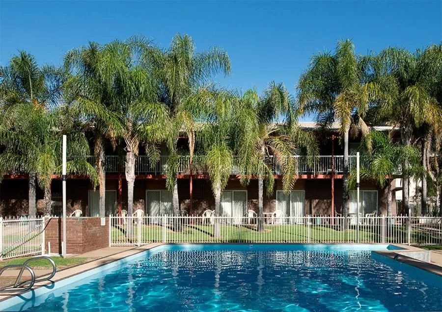 Swimming Pool in Barmera Hotel Motel