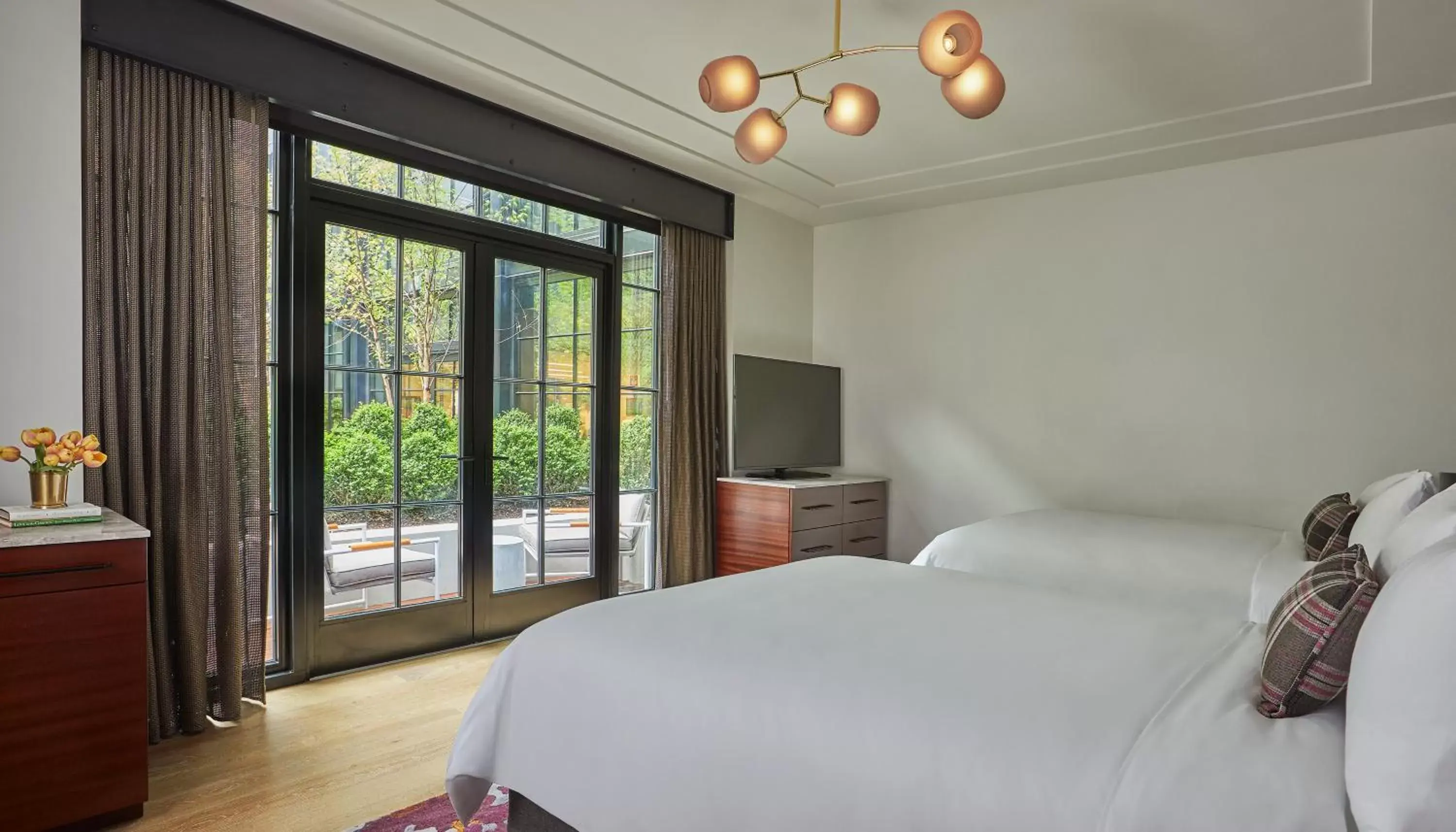 Bedroom, Bed in Sagamore Pendry Baltimore