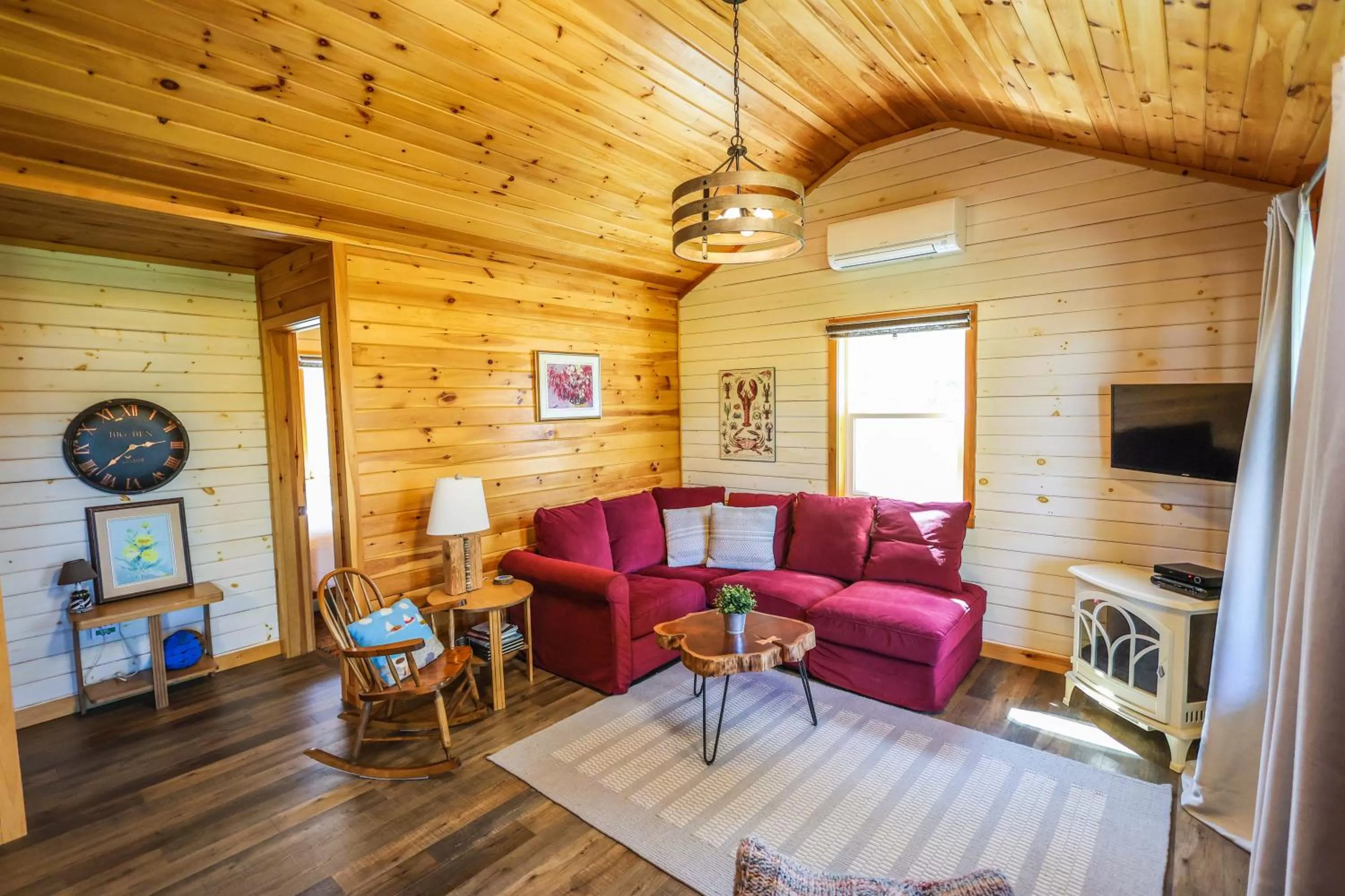 The Kitch'inn - Boutique Inn and Wine Bar