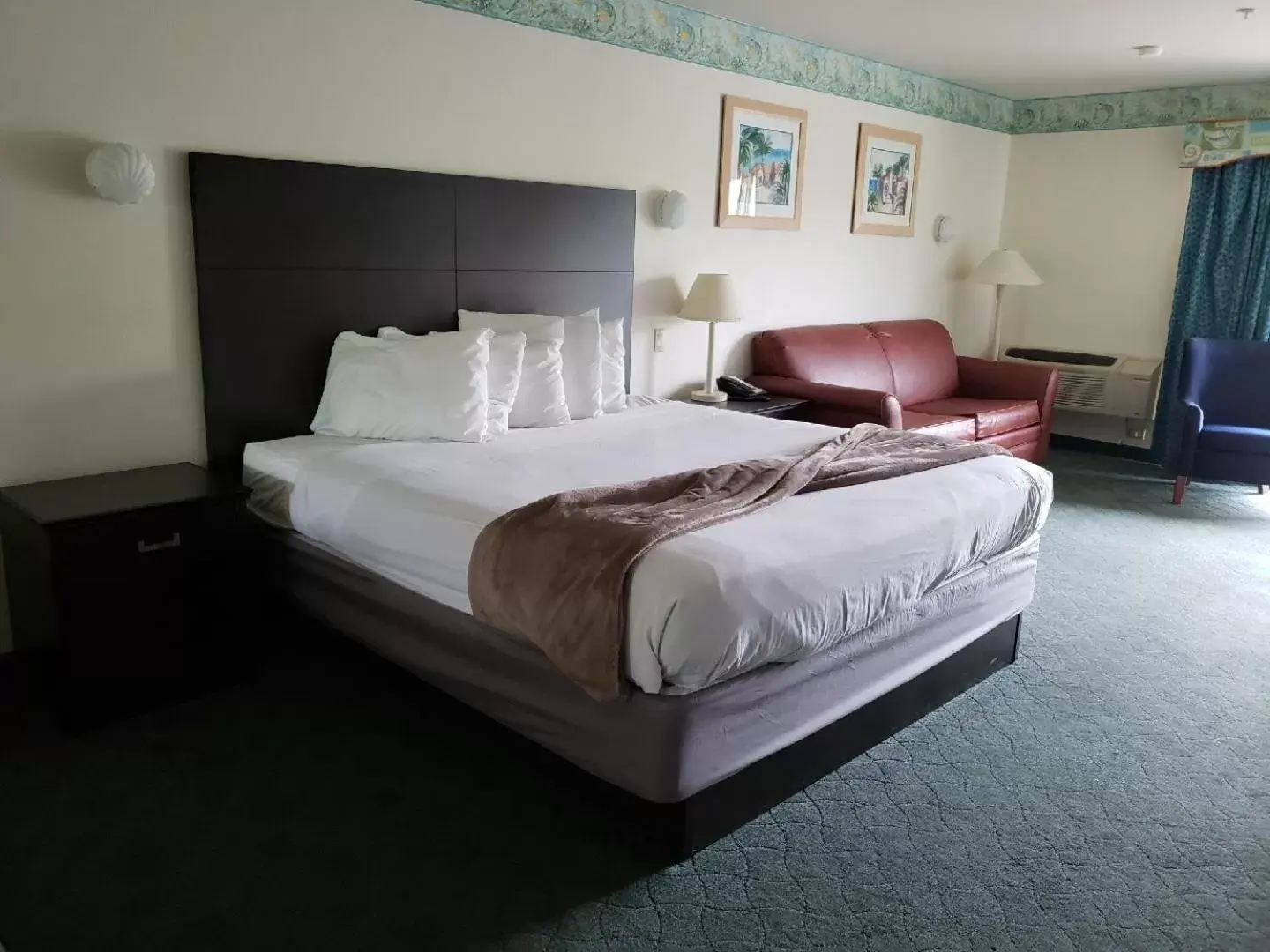 Bed in Atlantis Family Waterpark Hotel