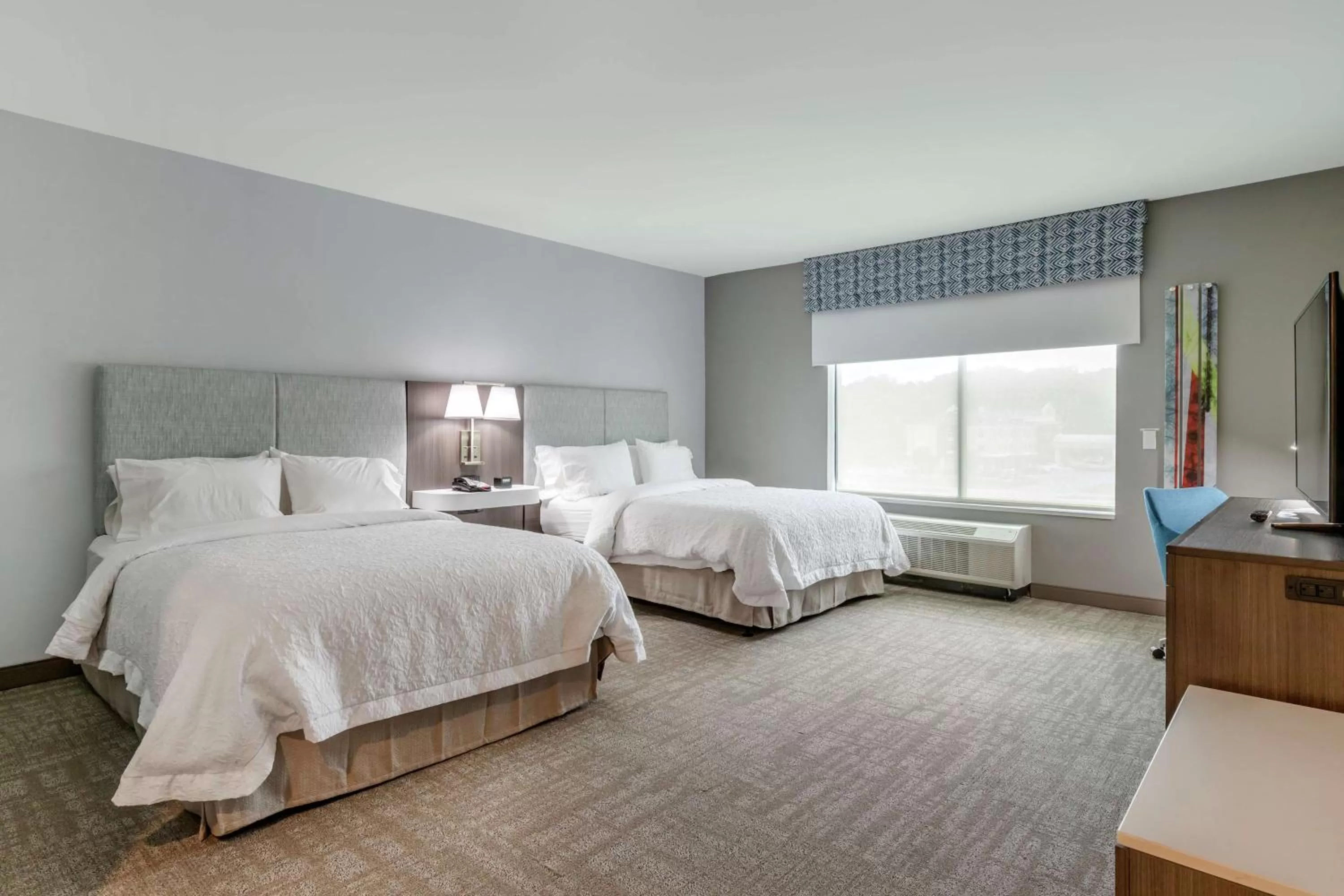 Bed in Hampton Inn Camden, SC