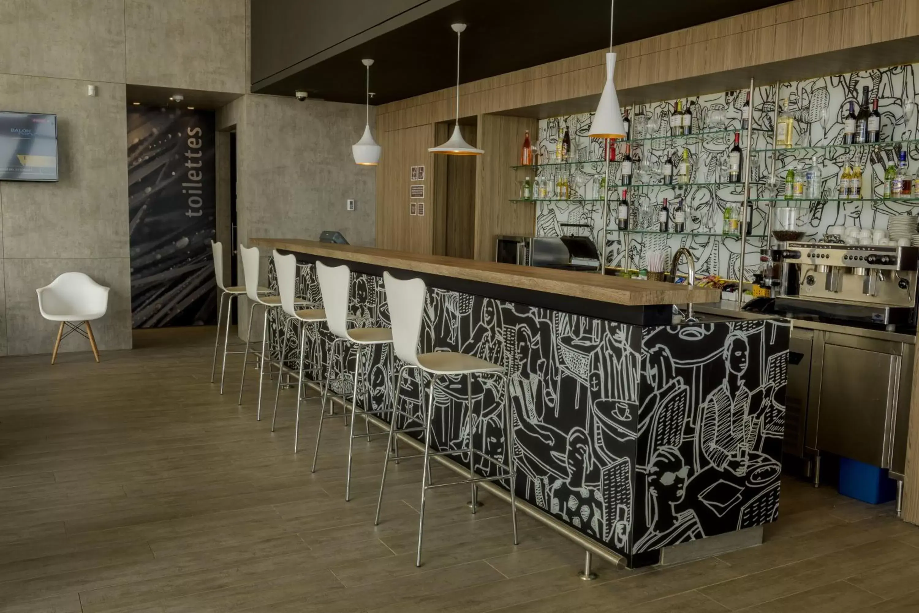 Lounge or bar, Lobby/Reception in Ibis Cartagena Marbella