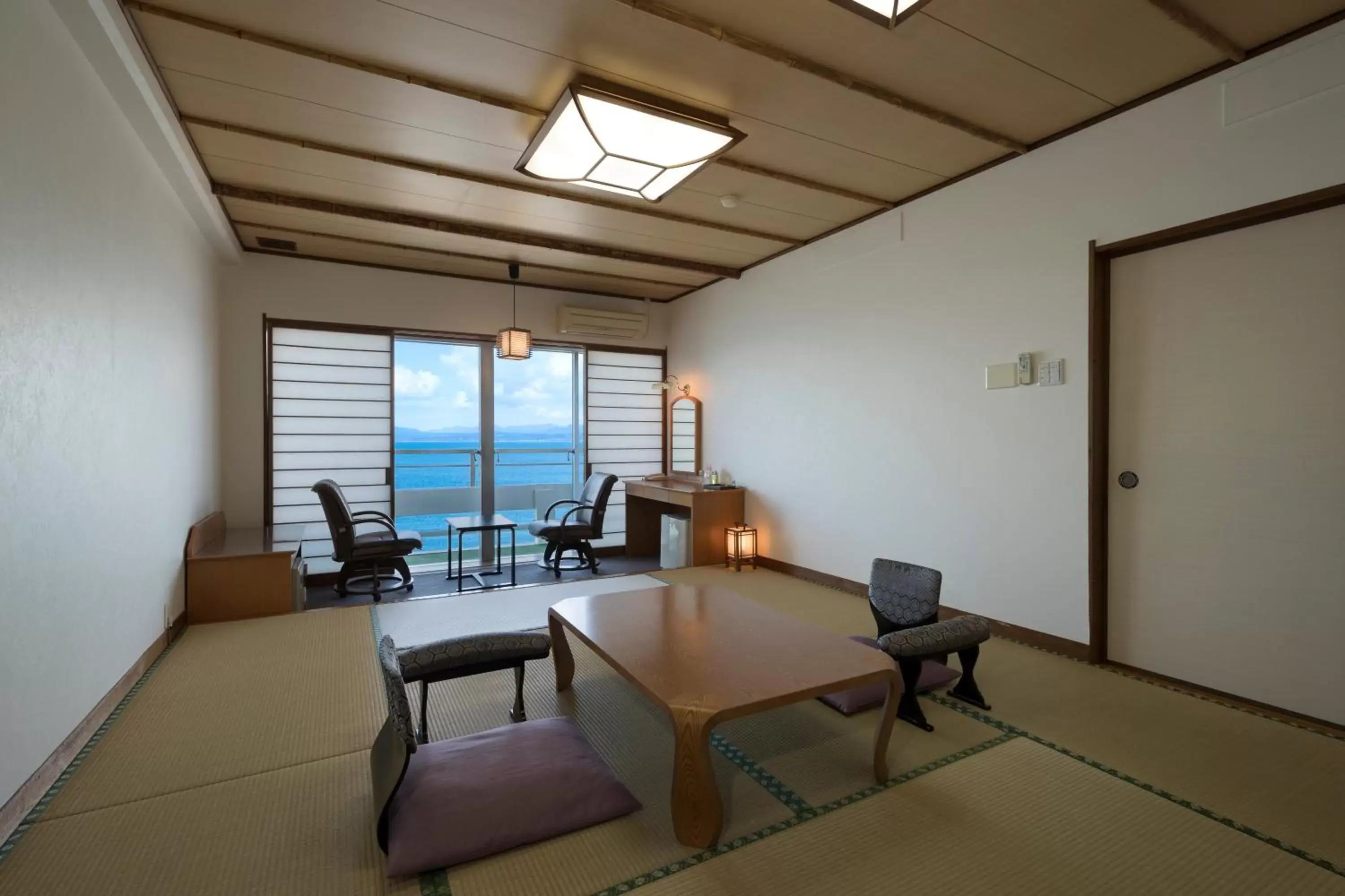 Sea view, Seating Area in Ibusuki Kaijo Hotel