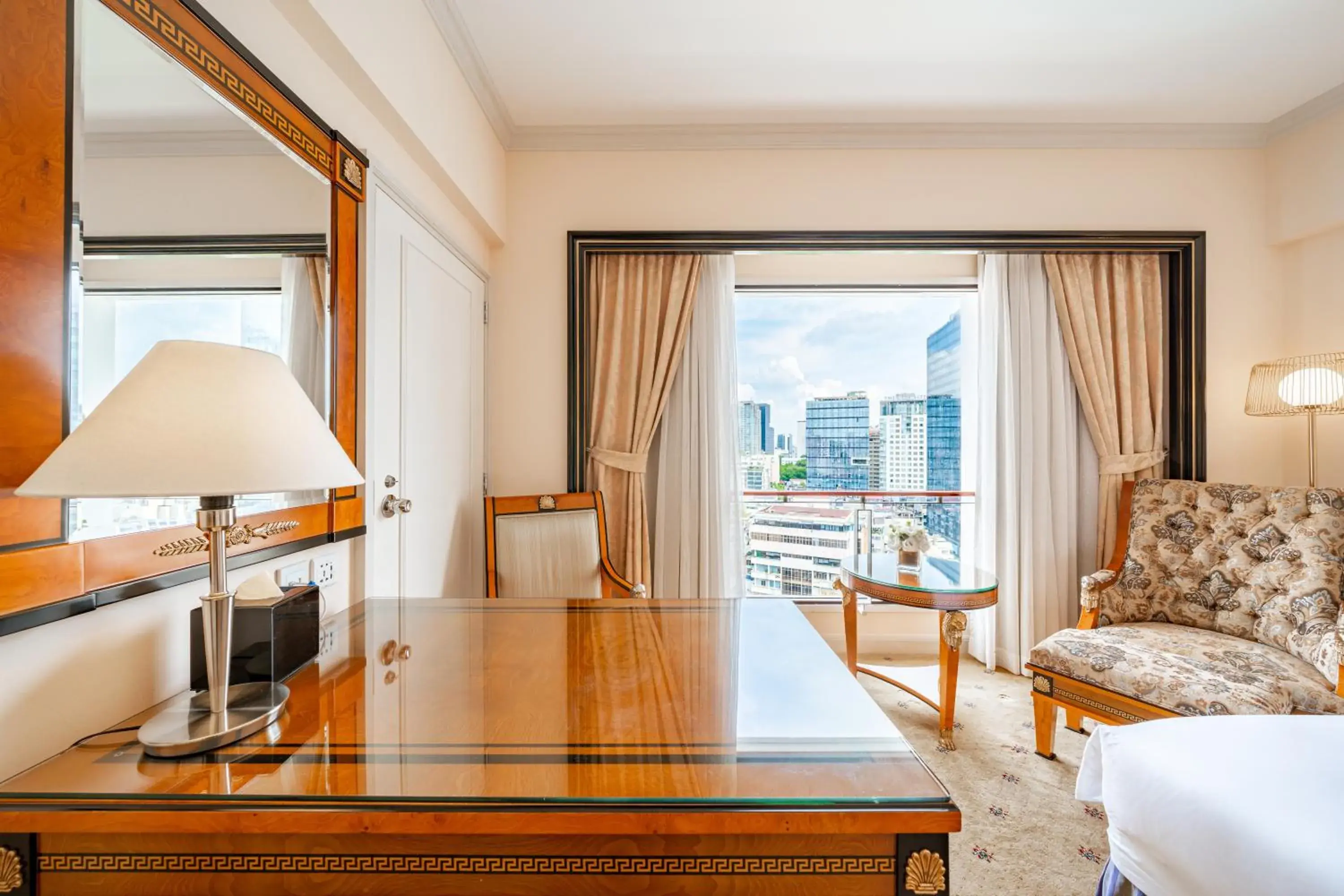 Seating area in Lotte Hotel Saigon