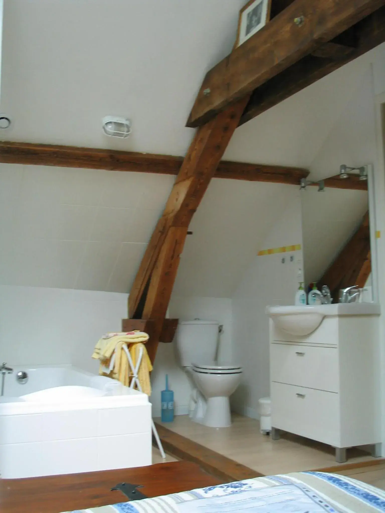 Bathroom in La Coutrotte Becquine