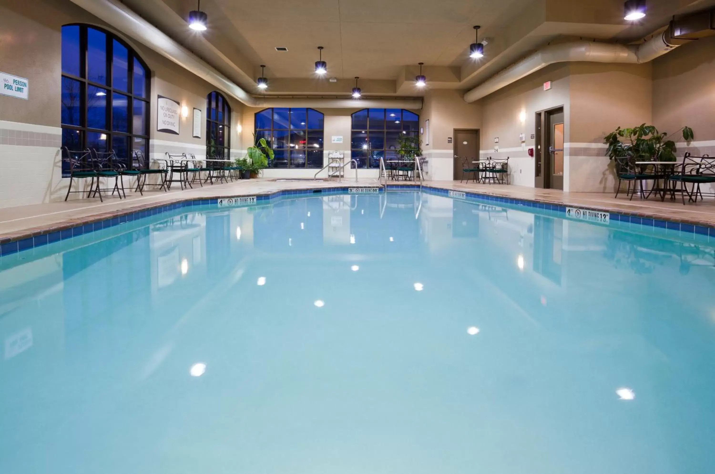Swimming pool in Staybridge Suites Milwaukee Airport South by IHG Swimming pool in Staybridge Suites Milwaukee Airport South by IHG