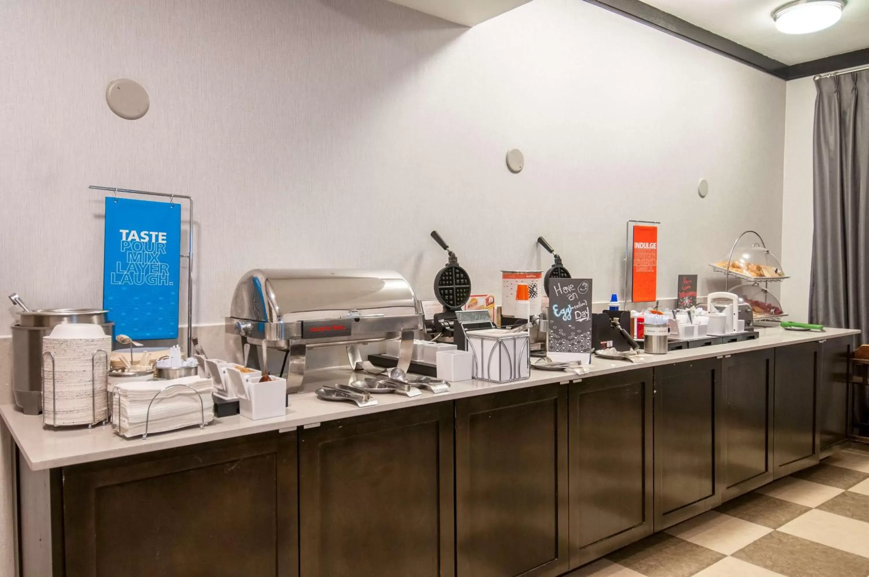 Dining area in Hampton Inn Shreveport/Bossier City