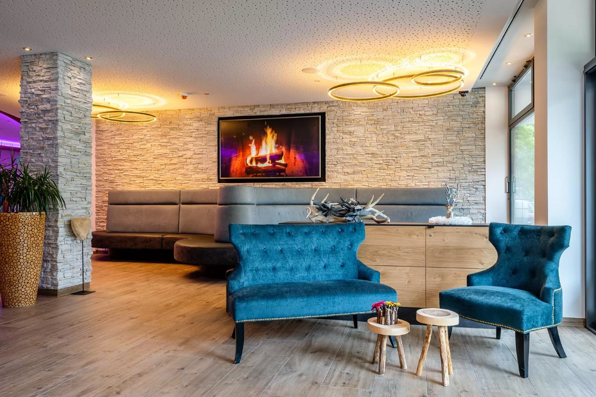 Communal lounge/ TV room in AVALON Hotel Bad Reichenhall