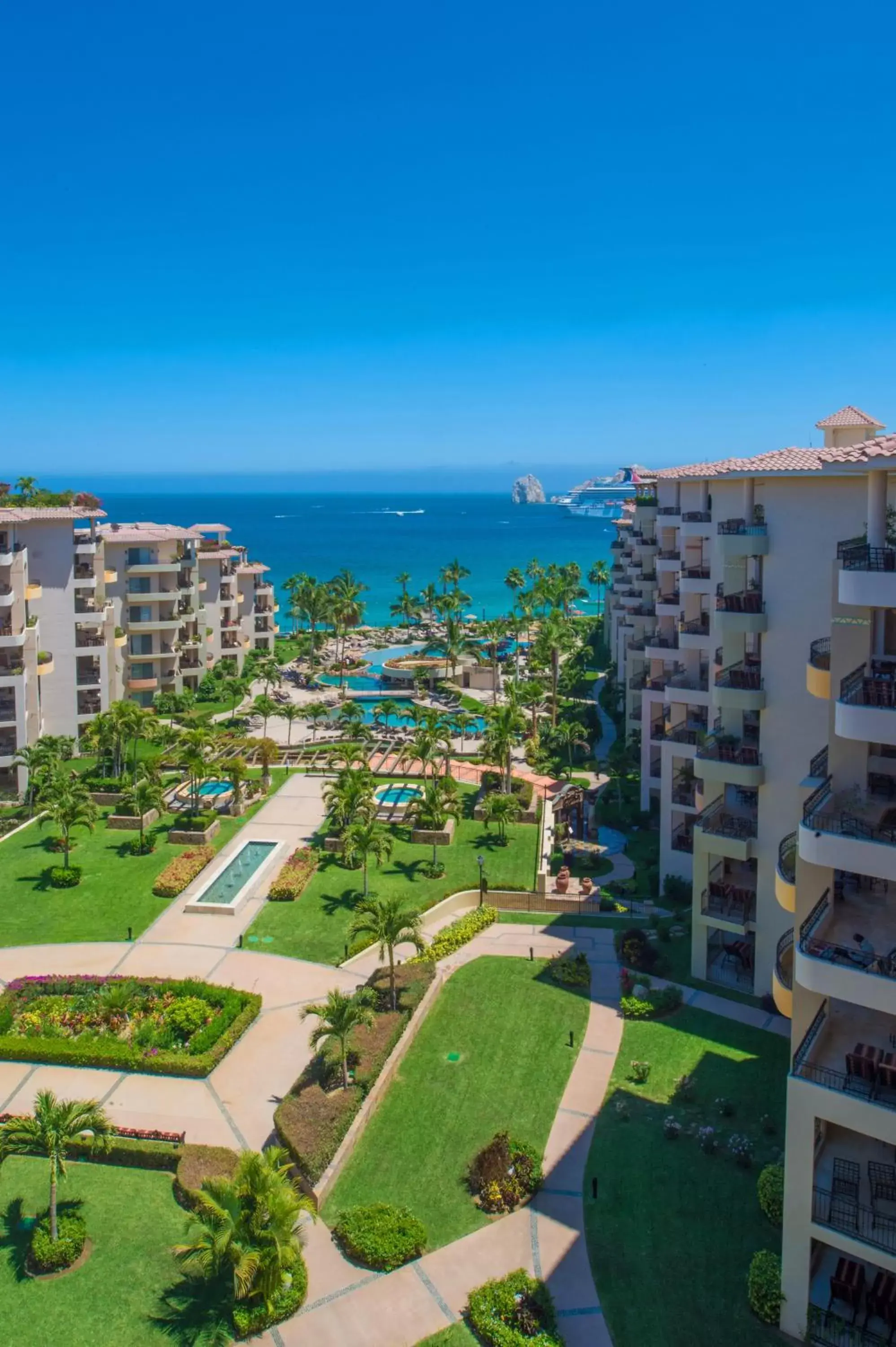 Swimming pool in Villa la Estancia Beach Resort & Spa Swimming pool in Villa la Estancia Beach Resort & Spa