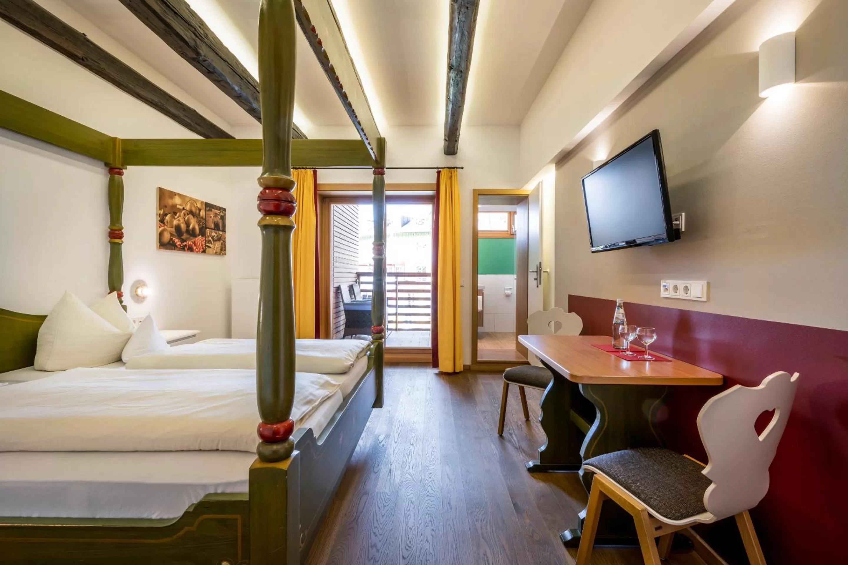 Photo of the whole room, Bed in Hotel am Haslinger Hof