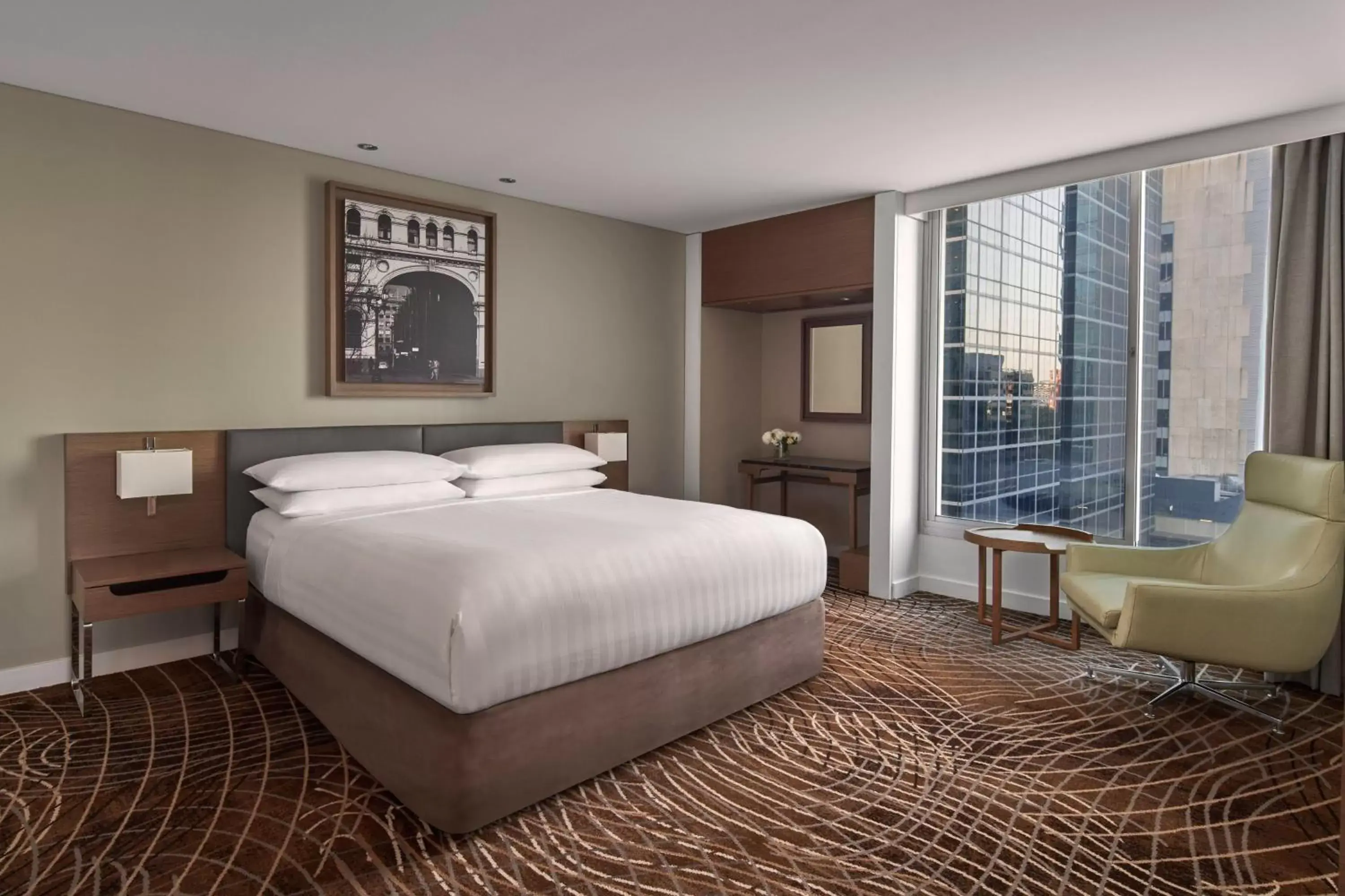 Bedroom, Bed in Melbourne Marriott Hotel